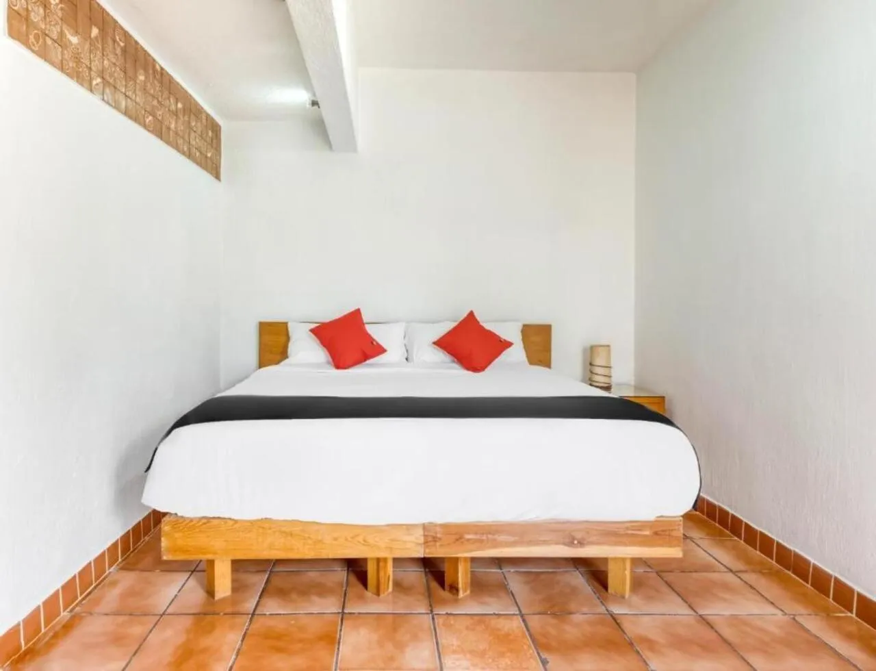 Photo of the whole room, Bed in Hotel Arana Tonalá