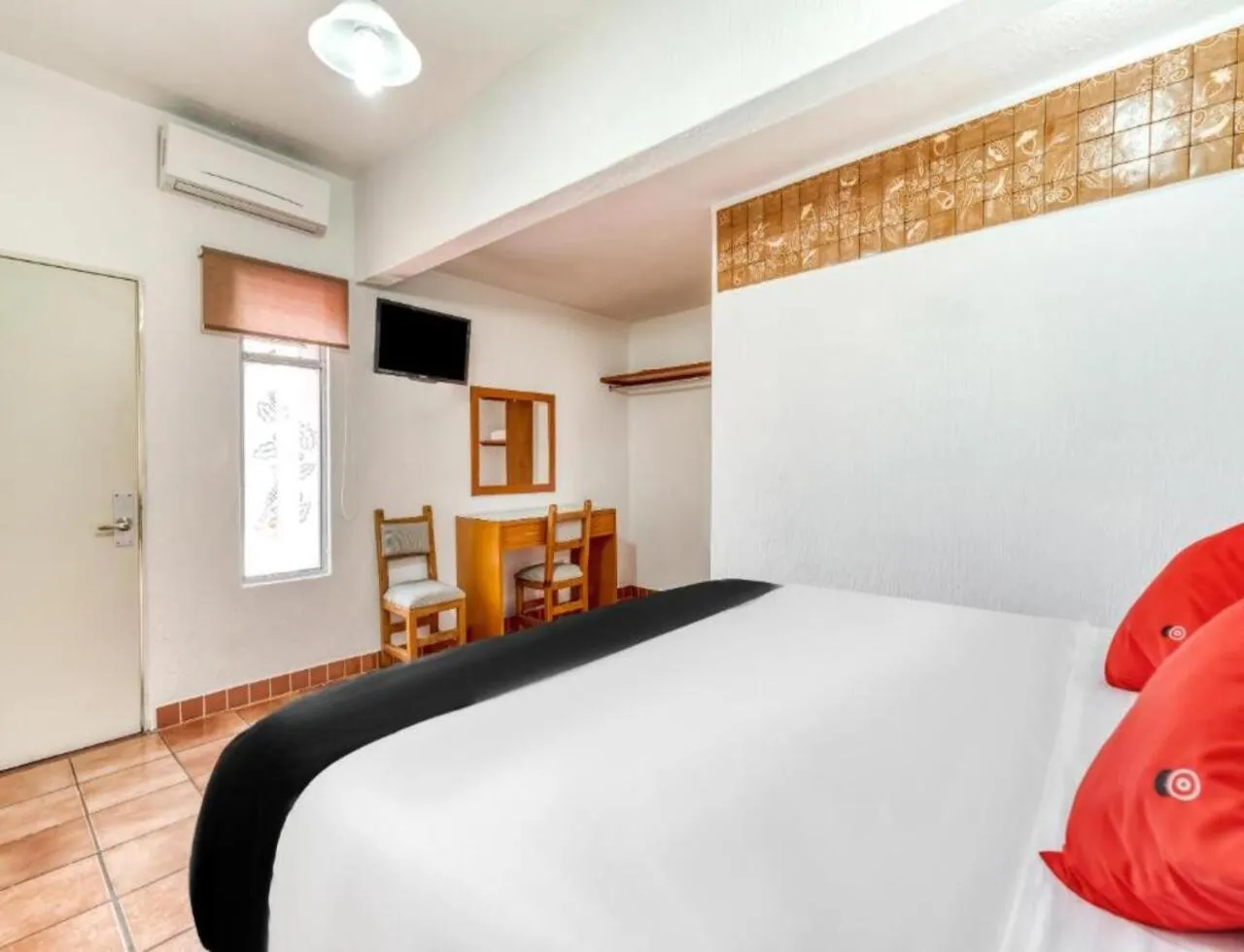 Photo of the whole room, Bed in Hotel Arana Tonalá