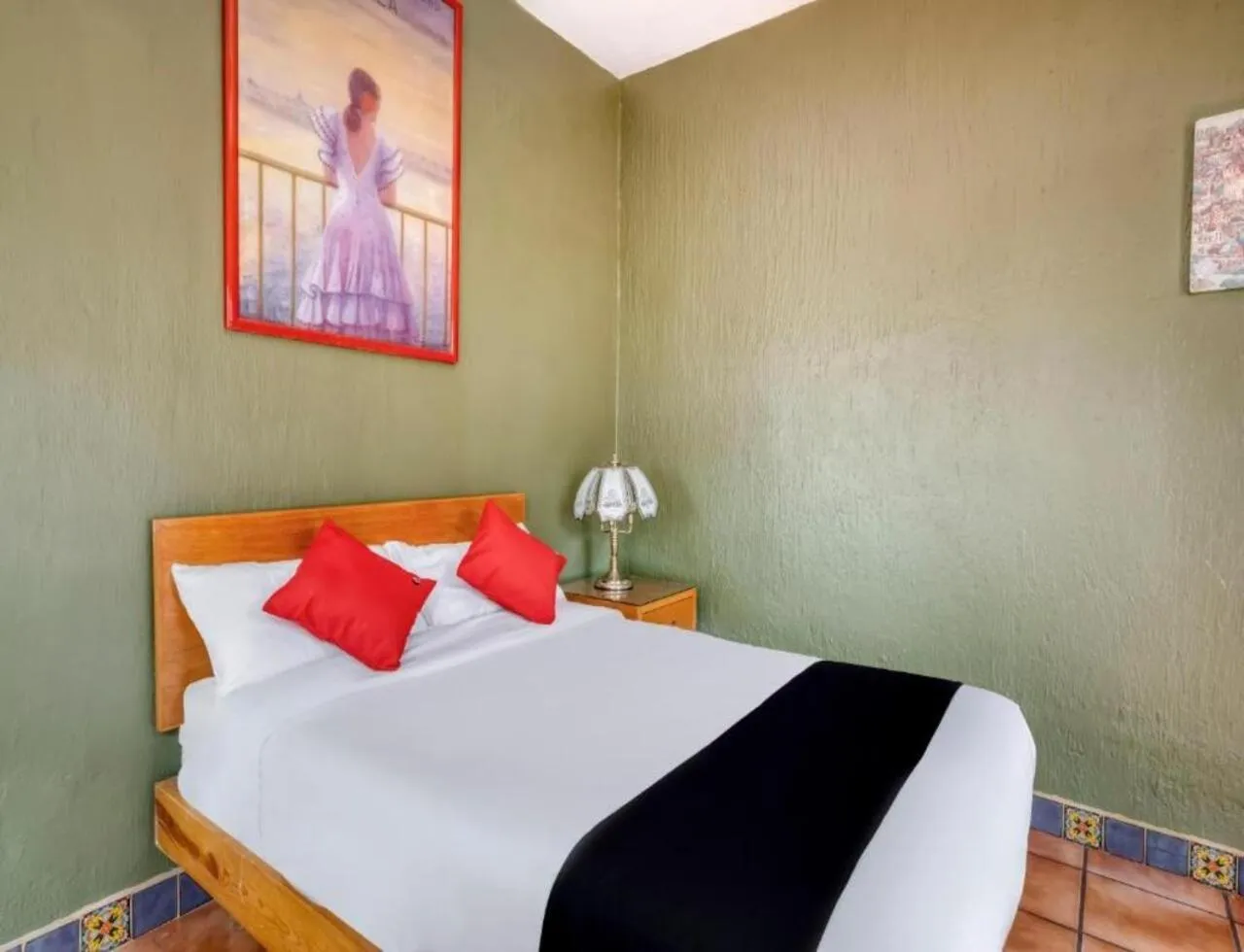 Photo of the whole room, Bed in Hotel Arana Tonalá