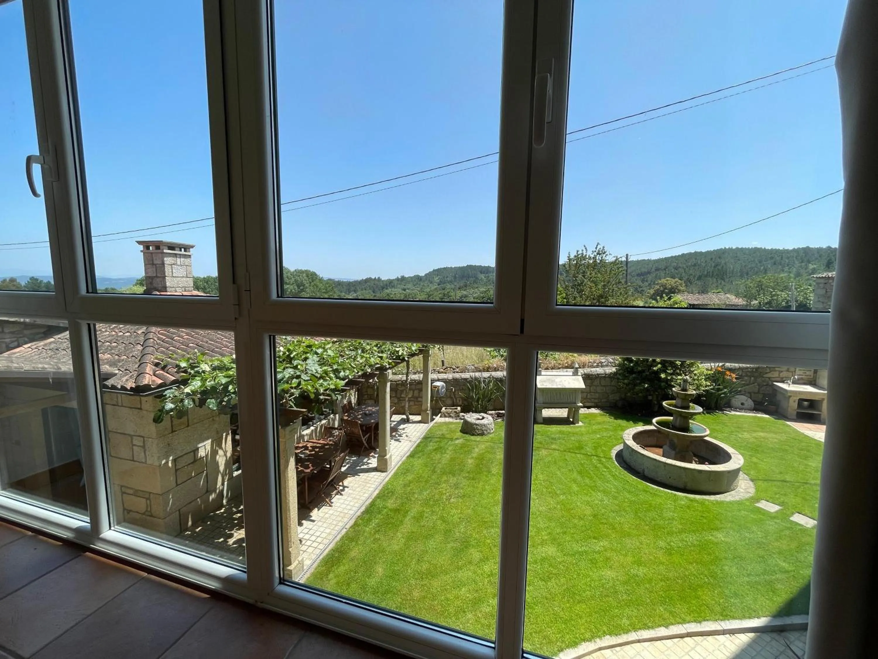 Garden view in Apartamentos Río Sil