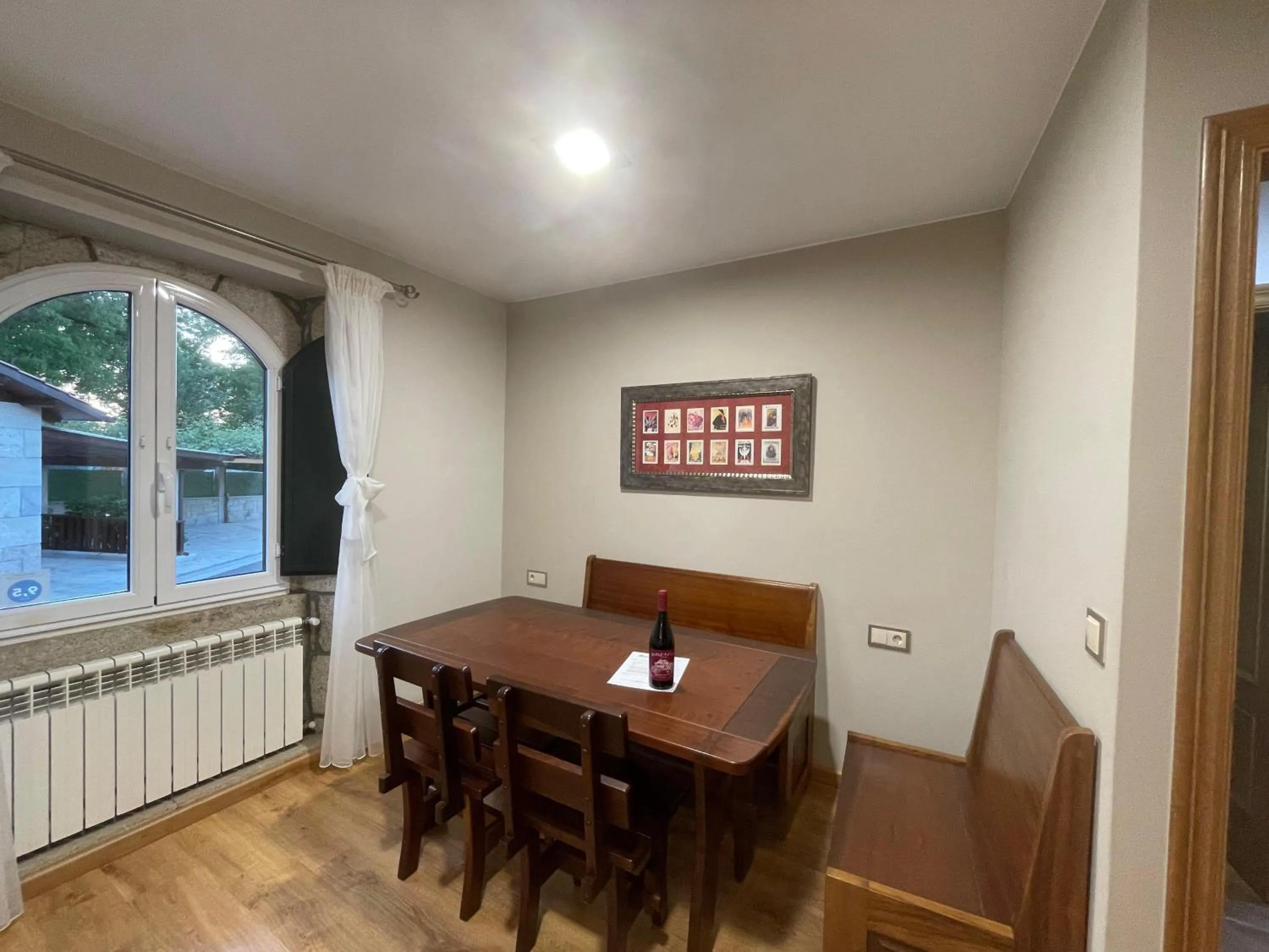 kitchen in Apartamentos Río Sil
