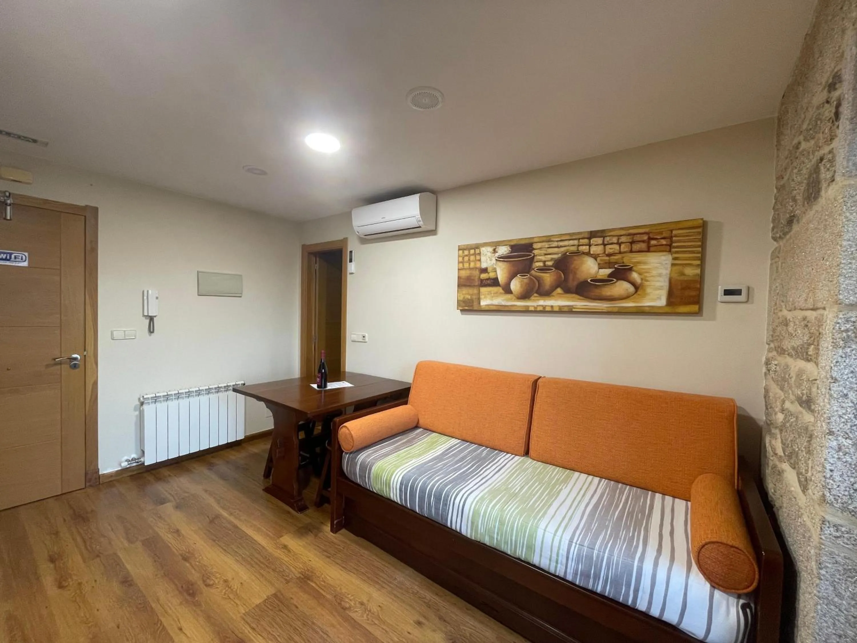 children, Bed in Apartamentos Río Sil