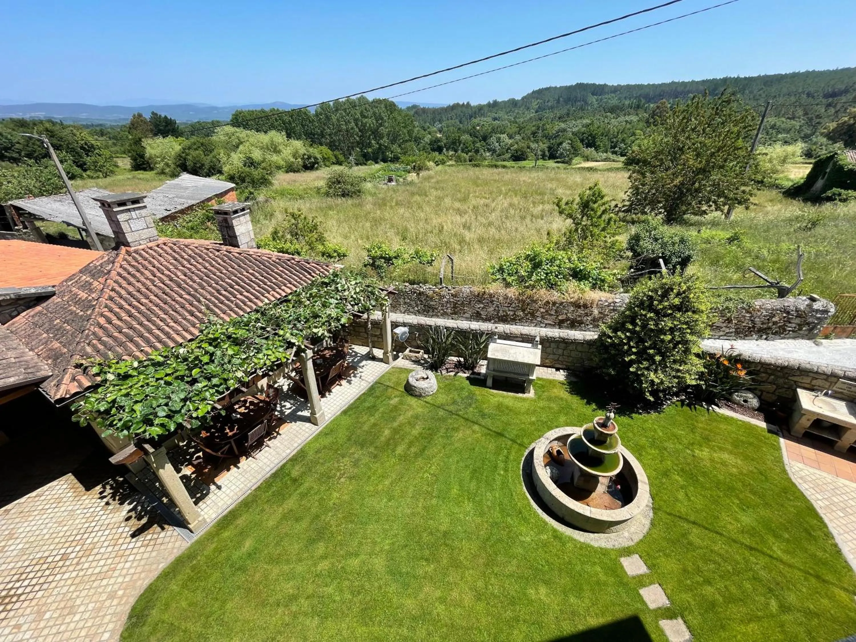 Garden view in Apartamentos Río Sil