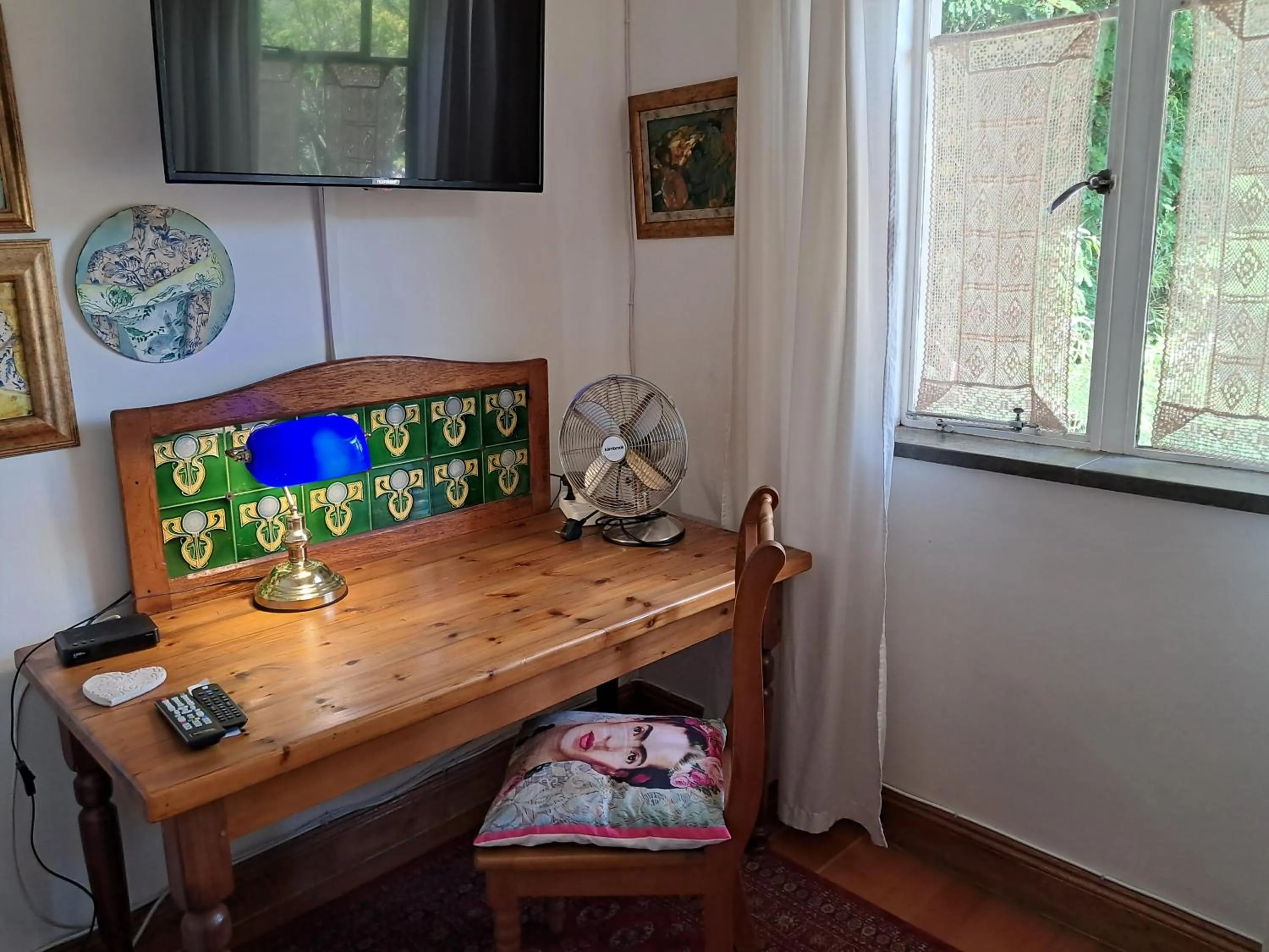 Seating area in 29onTait Guest House