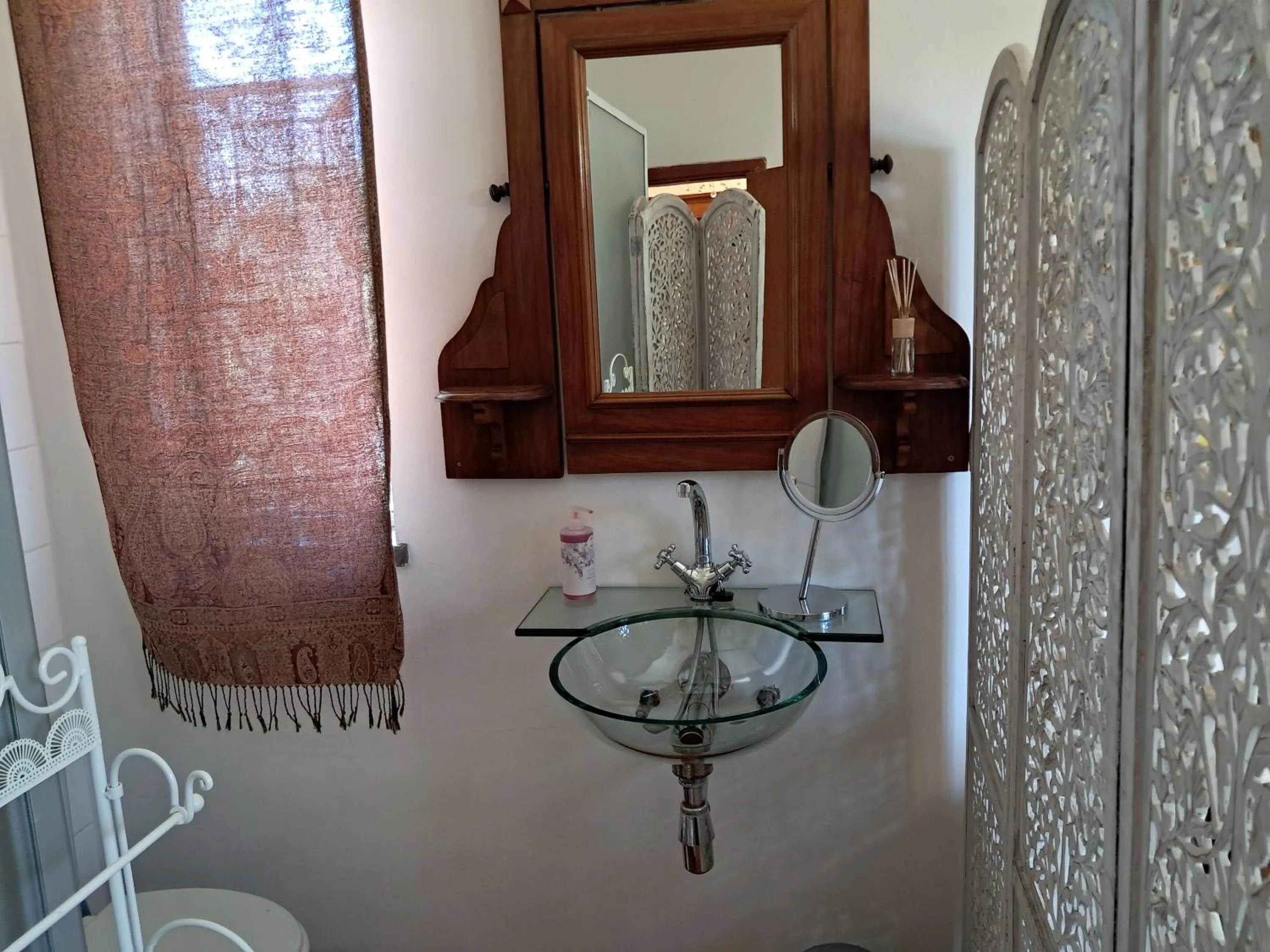 Bathroom in 29onTait Guest House