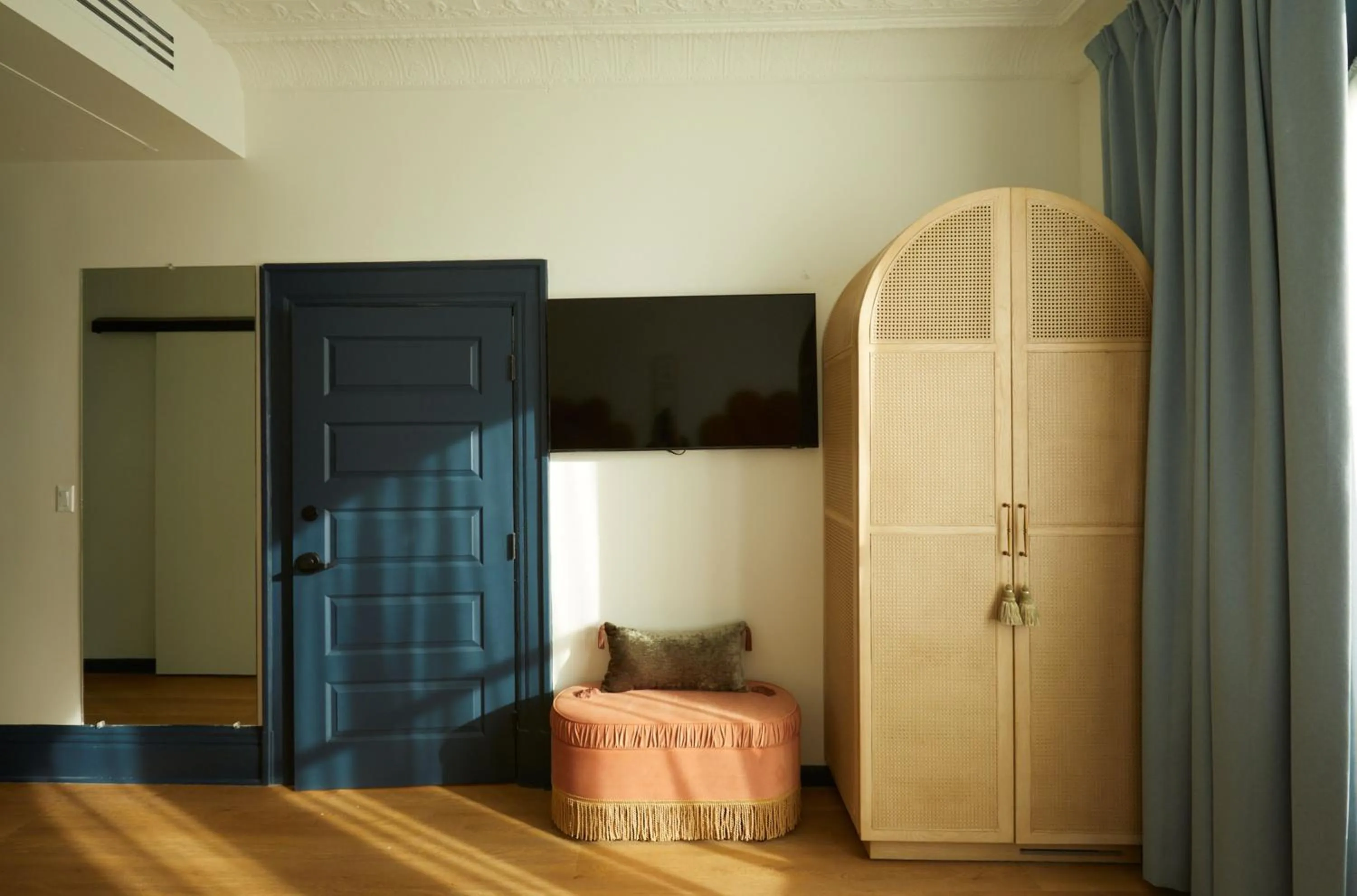 Bedroom, Bed in Granger Hotel San Diego, a Member of Design Hotels, part of Marriott Bonvoy