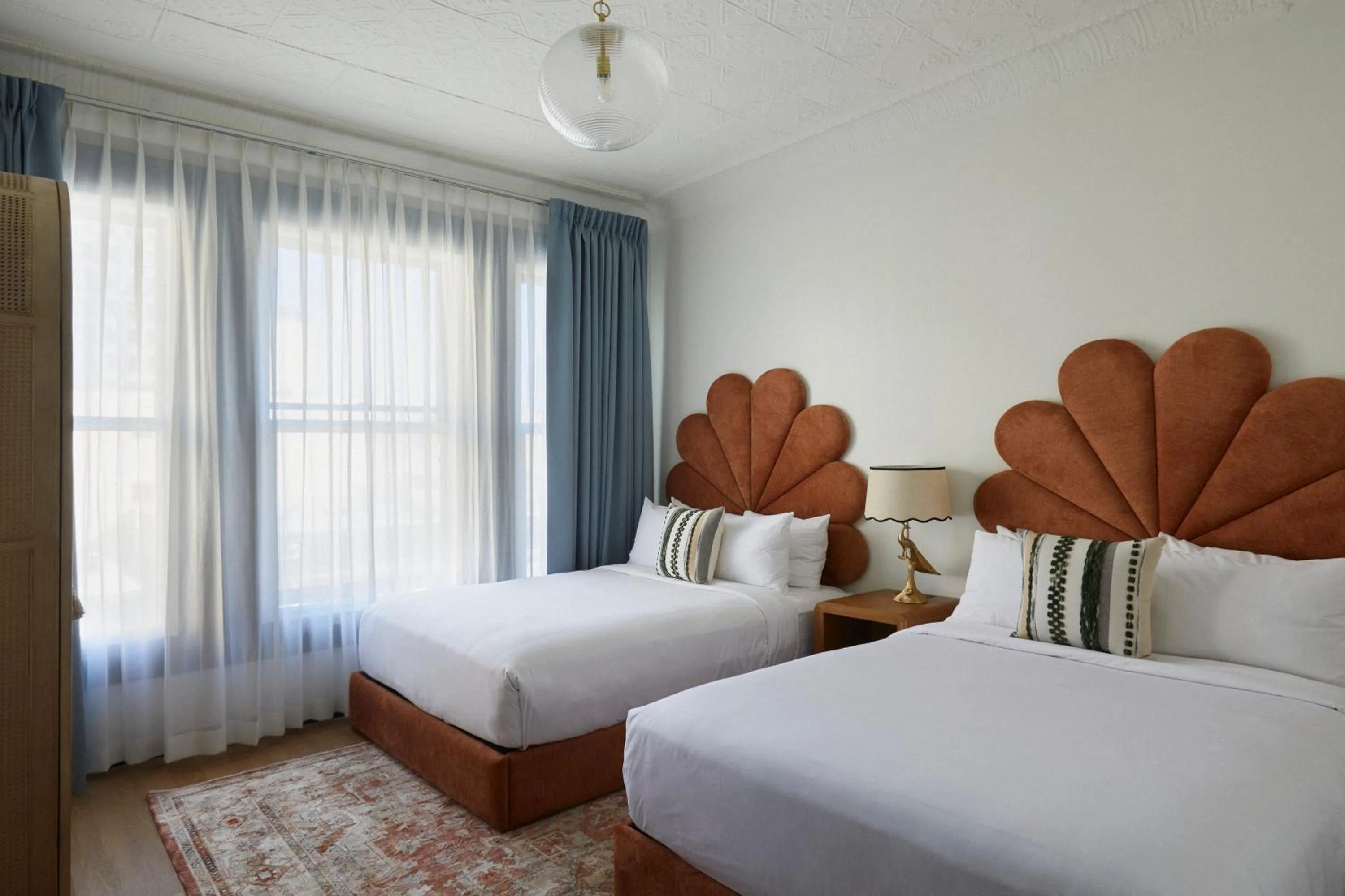 Bedroom, Bed in Granger Hotel San Diego, a Member of Design Hotels, part of Marriott Bonvoy