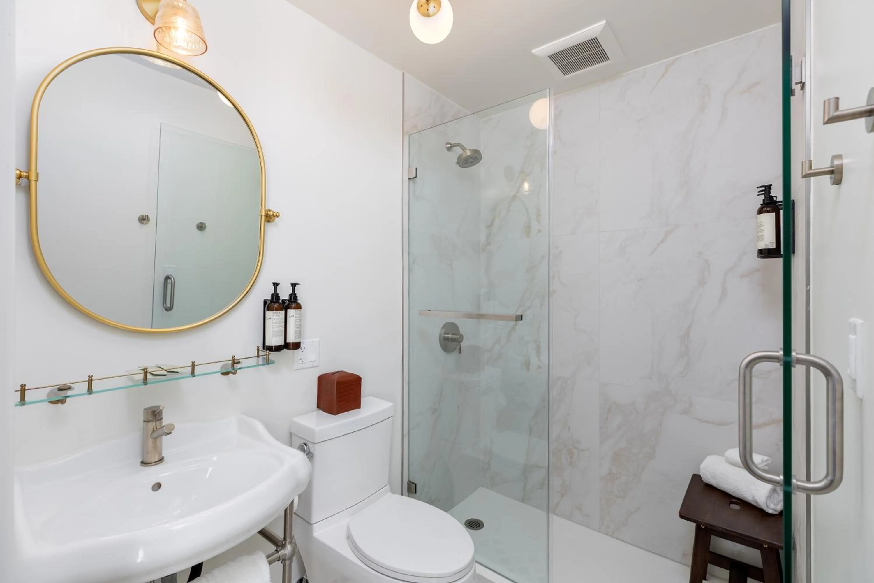 Bathroom in Granger Hotel San Diego, a Member of Design Hotels, part of Marriott Bonvoy