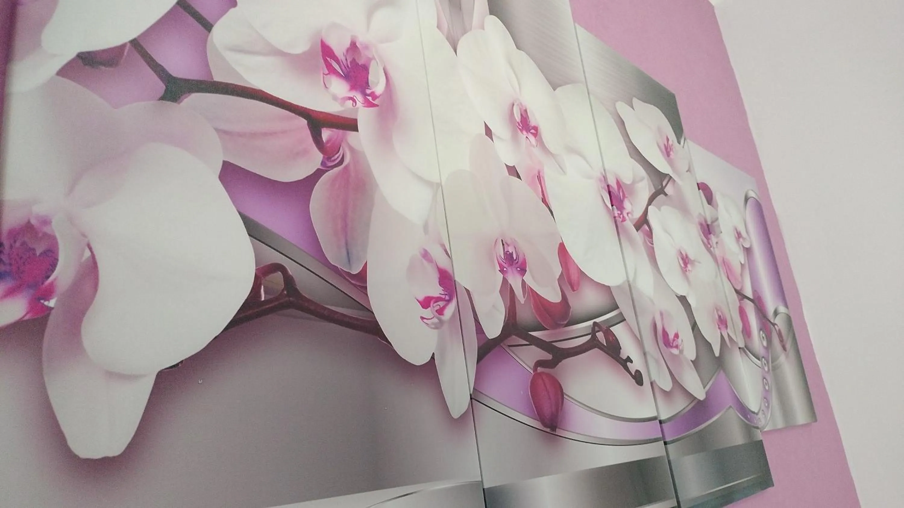 Decorative detail in B&B Max