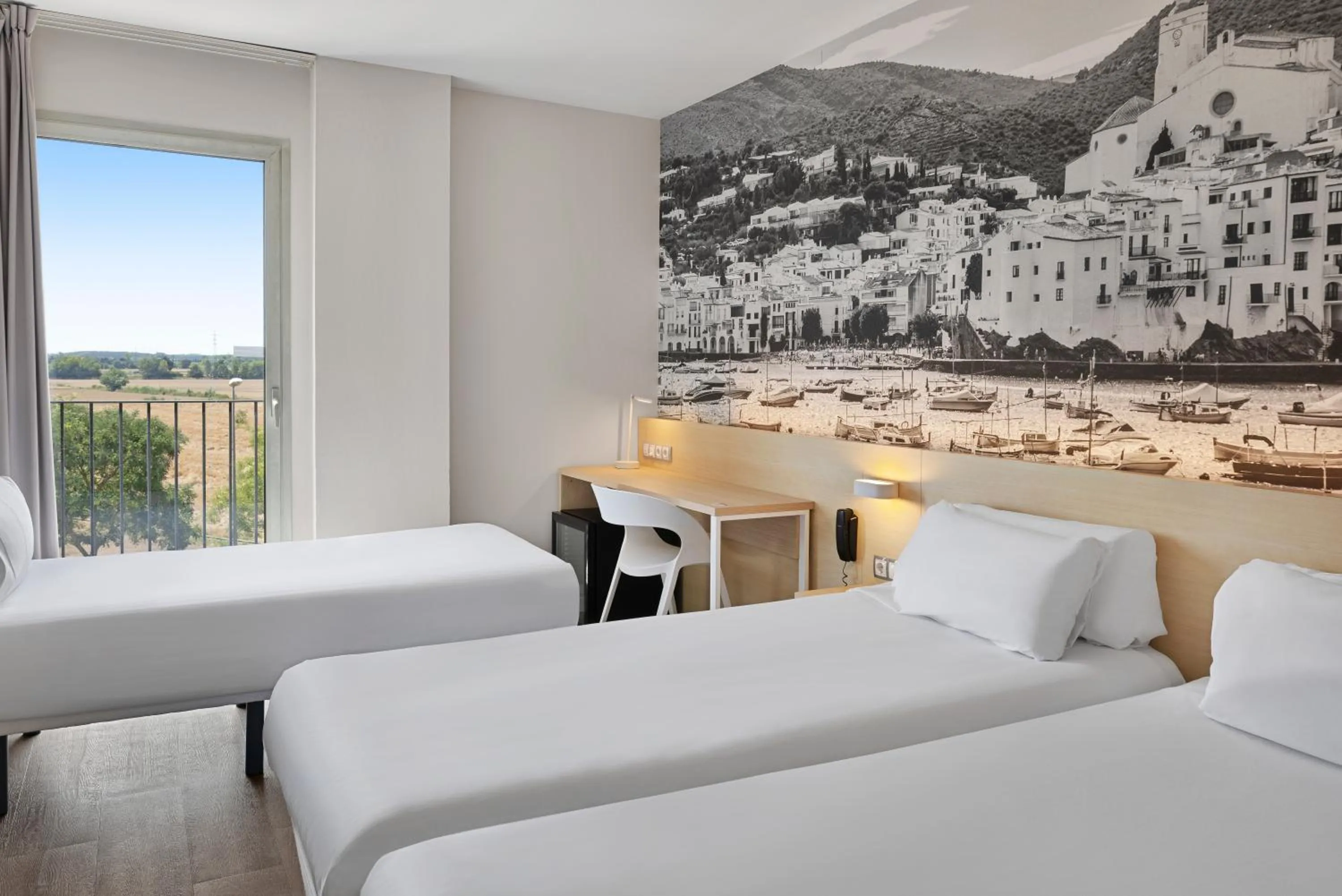 Bed in B&B HOTEL Girona 3