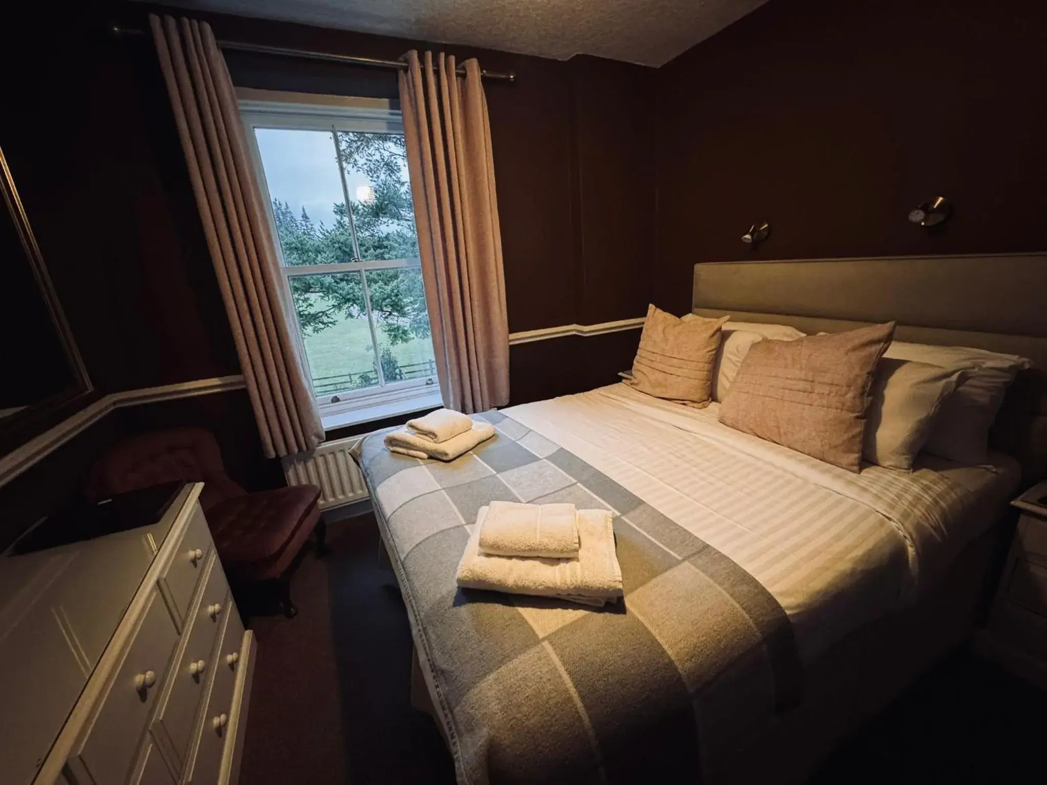 Double Room with Private Bathroom in Sun Inn Double Room with Private Bathroom in Sun Inn