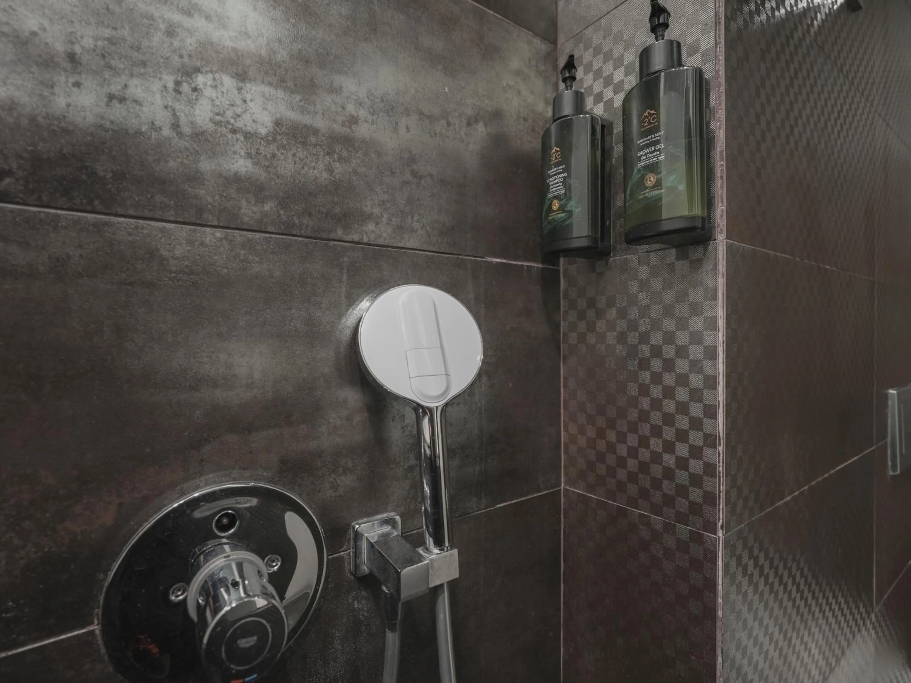 A Hotel Dickson, Stay From 9PM To 8AM