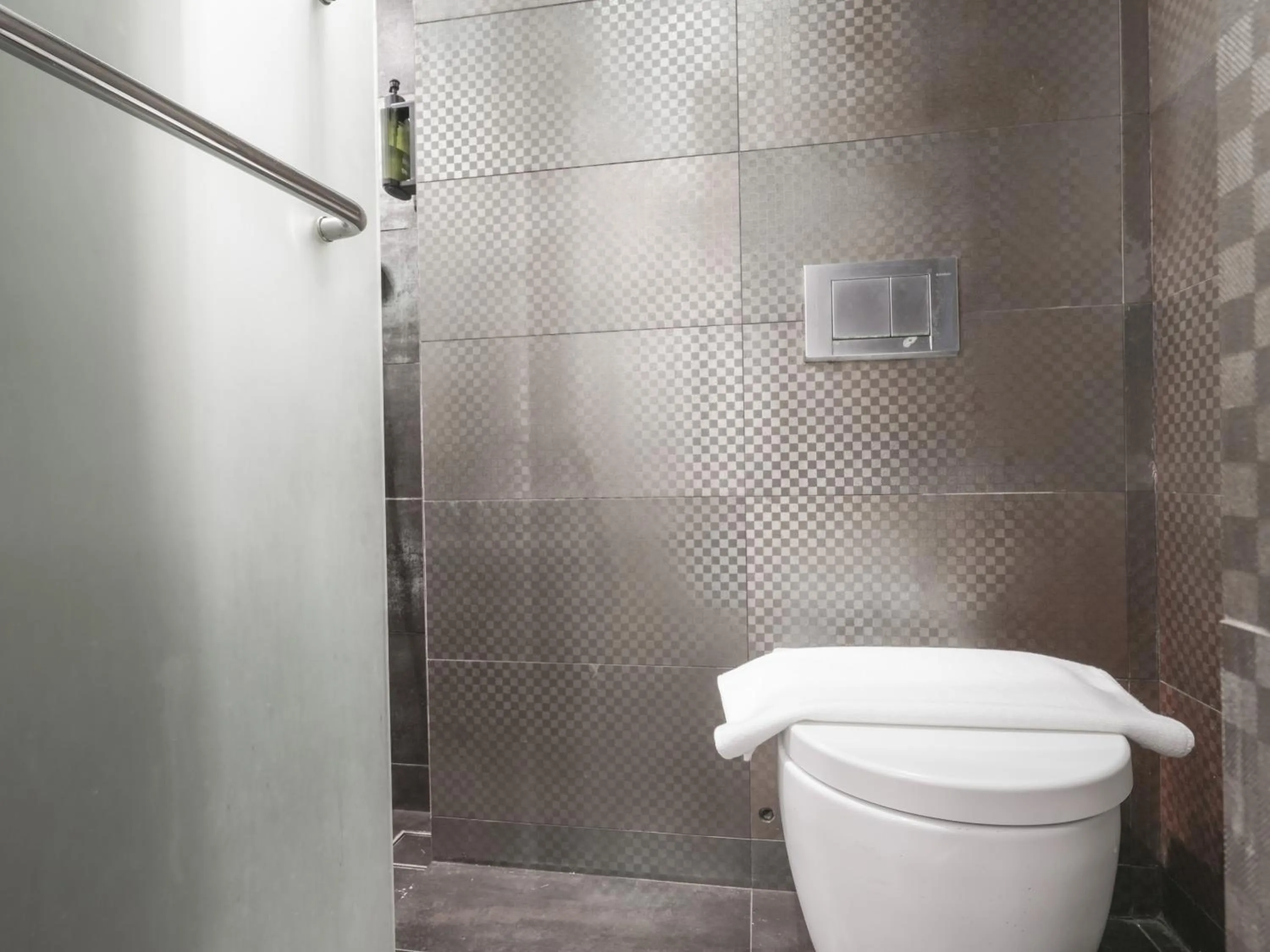 A Hotel Dickson, Stay From 9PM To 8AM