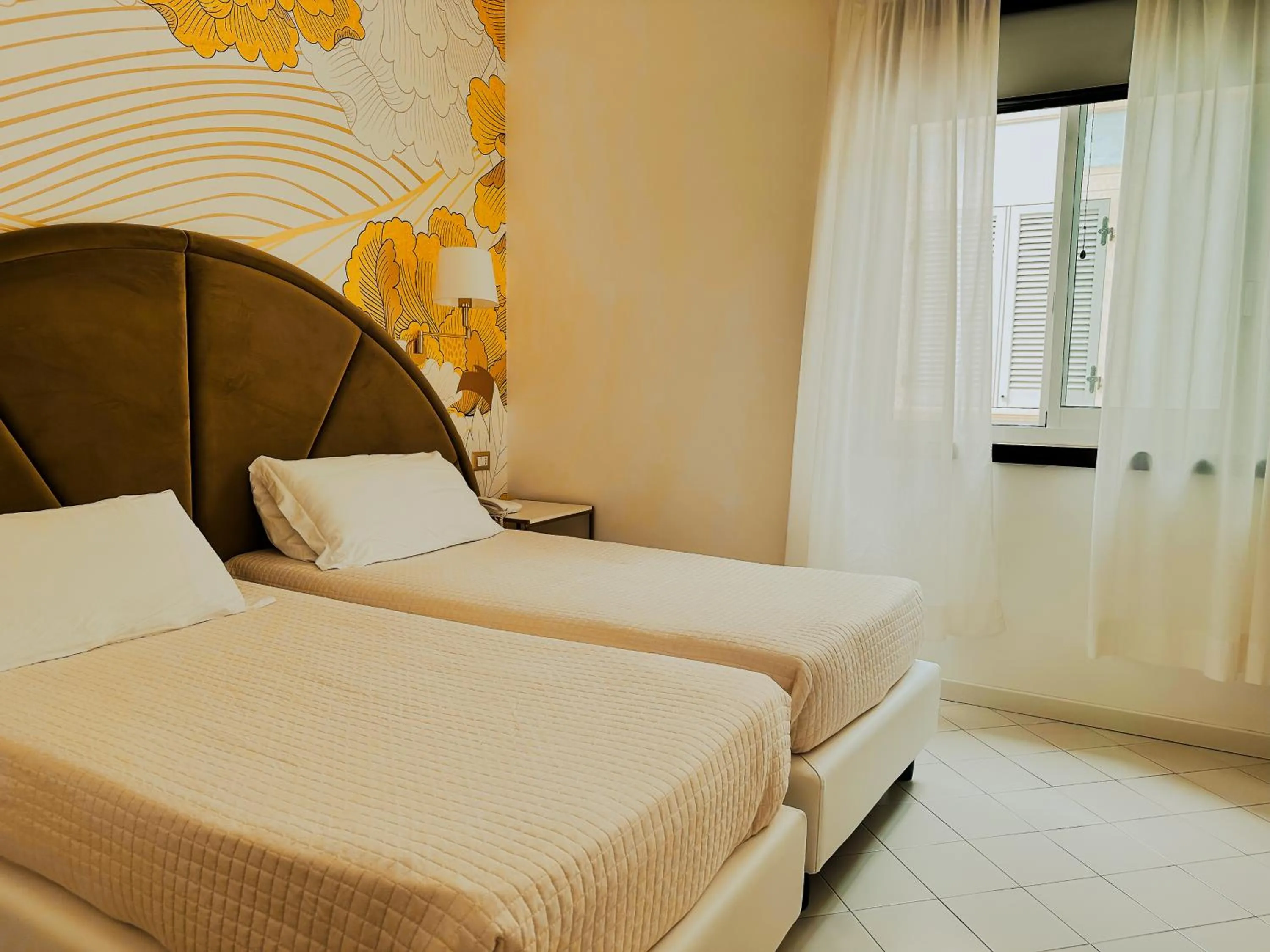 Photo of the whole room, Bed in Hotel President - Vintage Hotel in centro