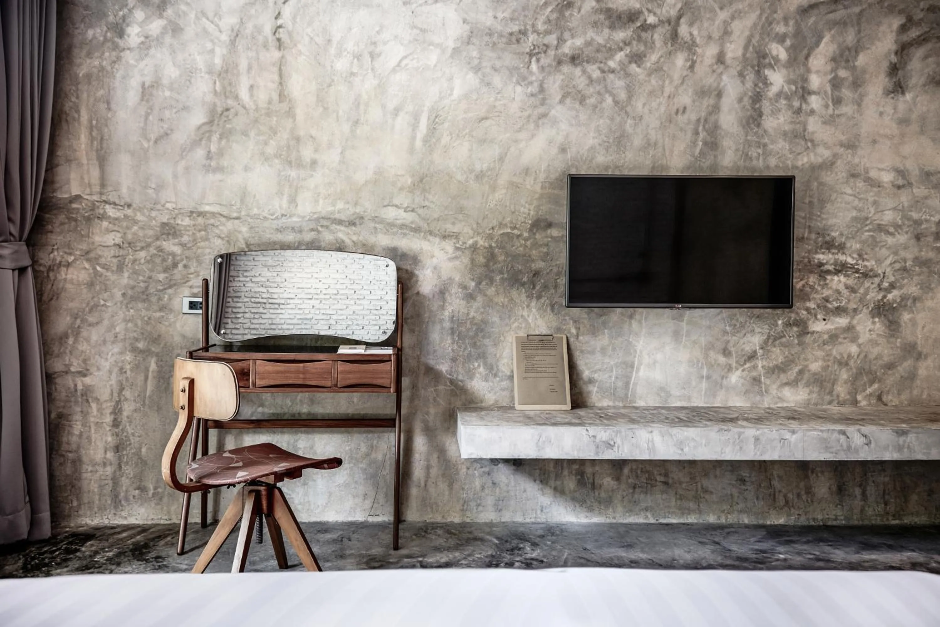 Photo of the whole room in The Restro