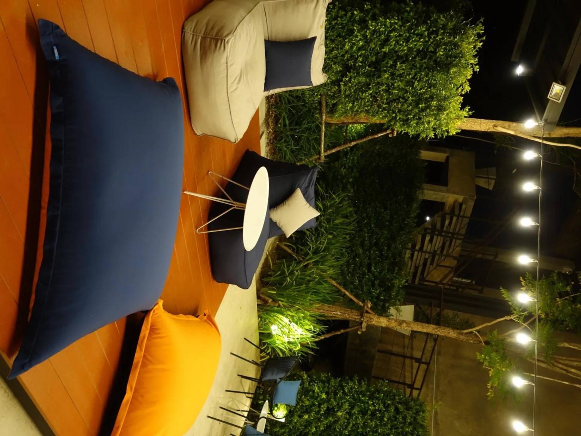 Garden in The Restro