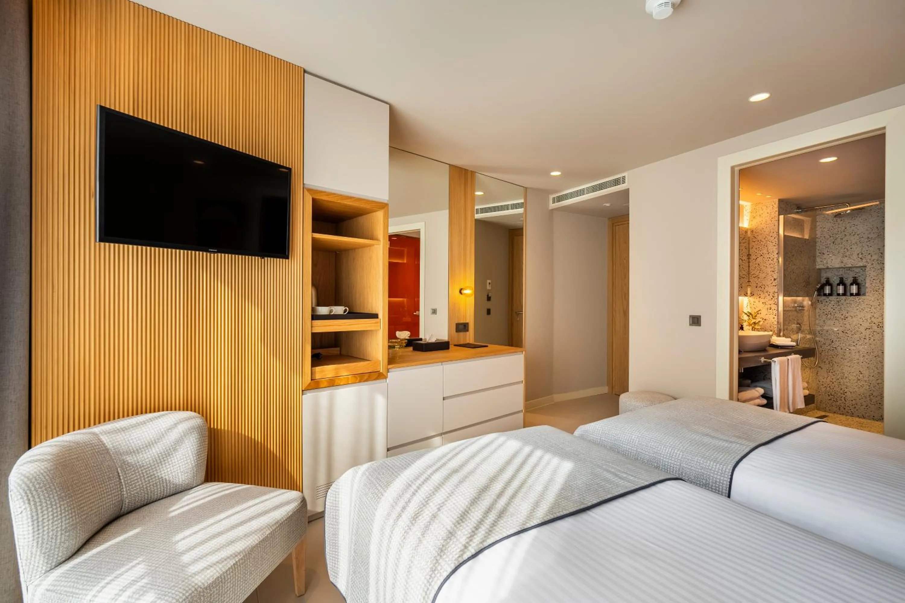 TV and multimedia, Bed in ERK Hotel