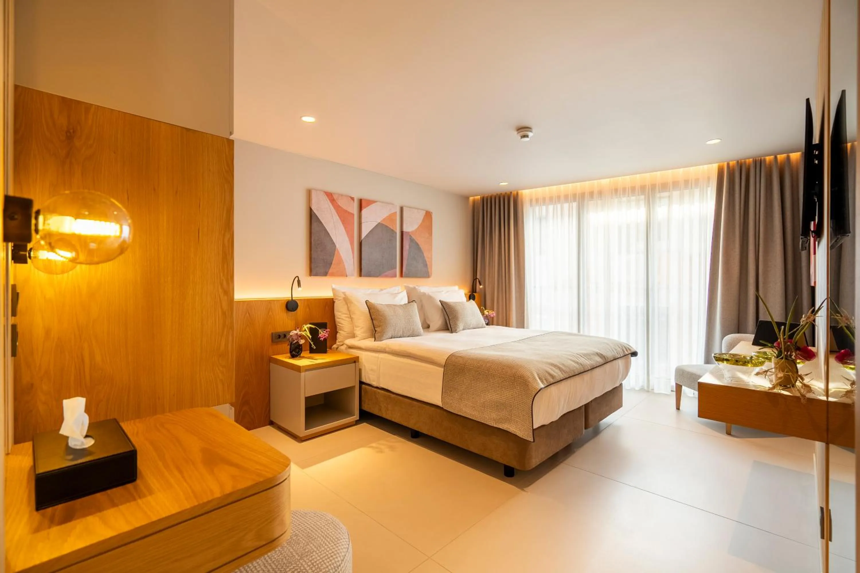 Photo of the whole room, Bed in ERK Hotel