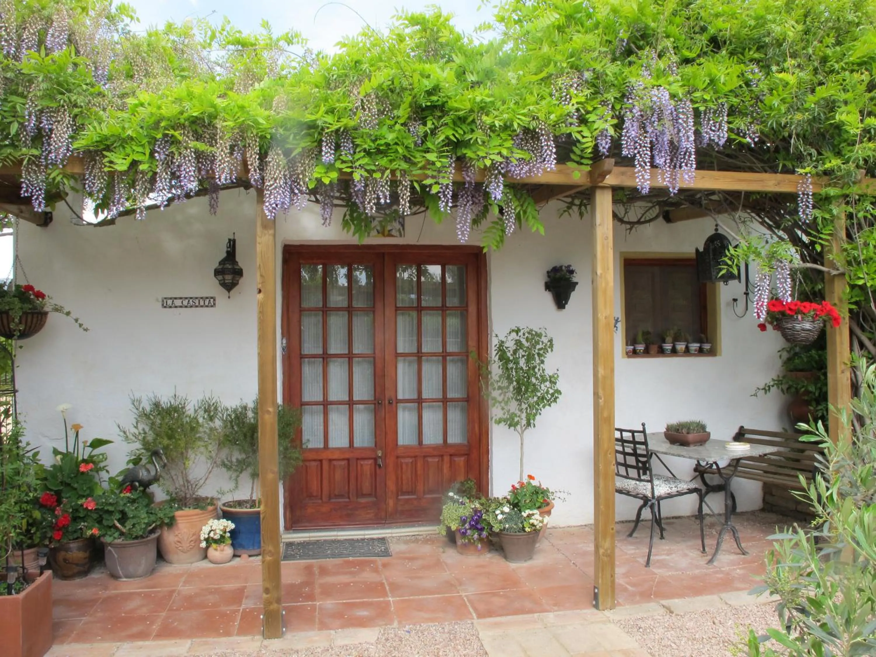 Facade/entrance in River Ebro Holidays