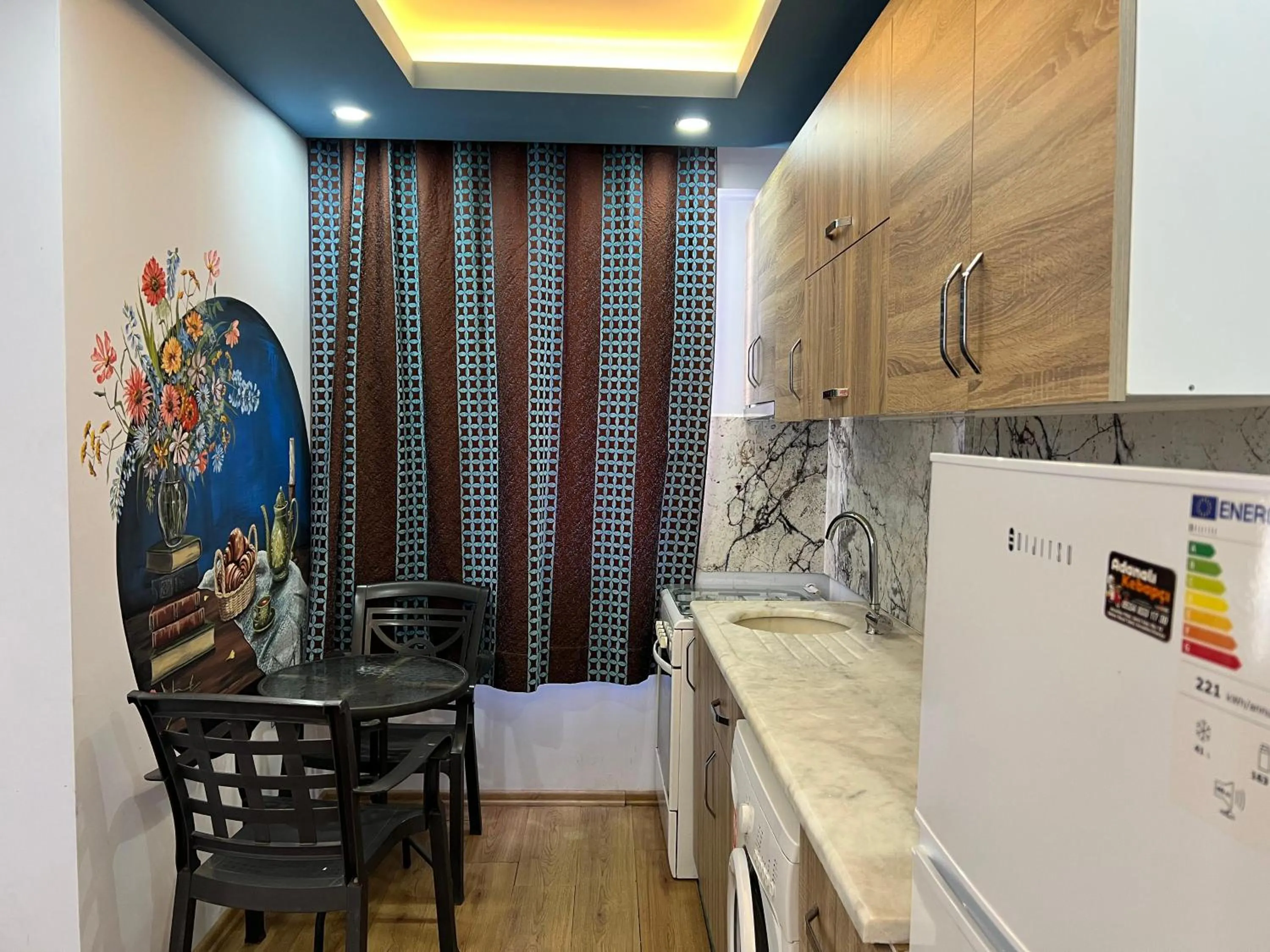 kitchen in Esma Apart Otel