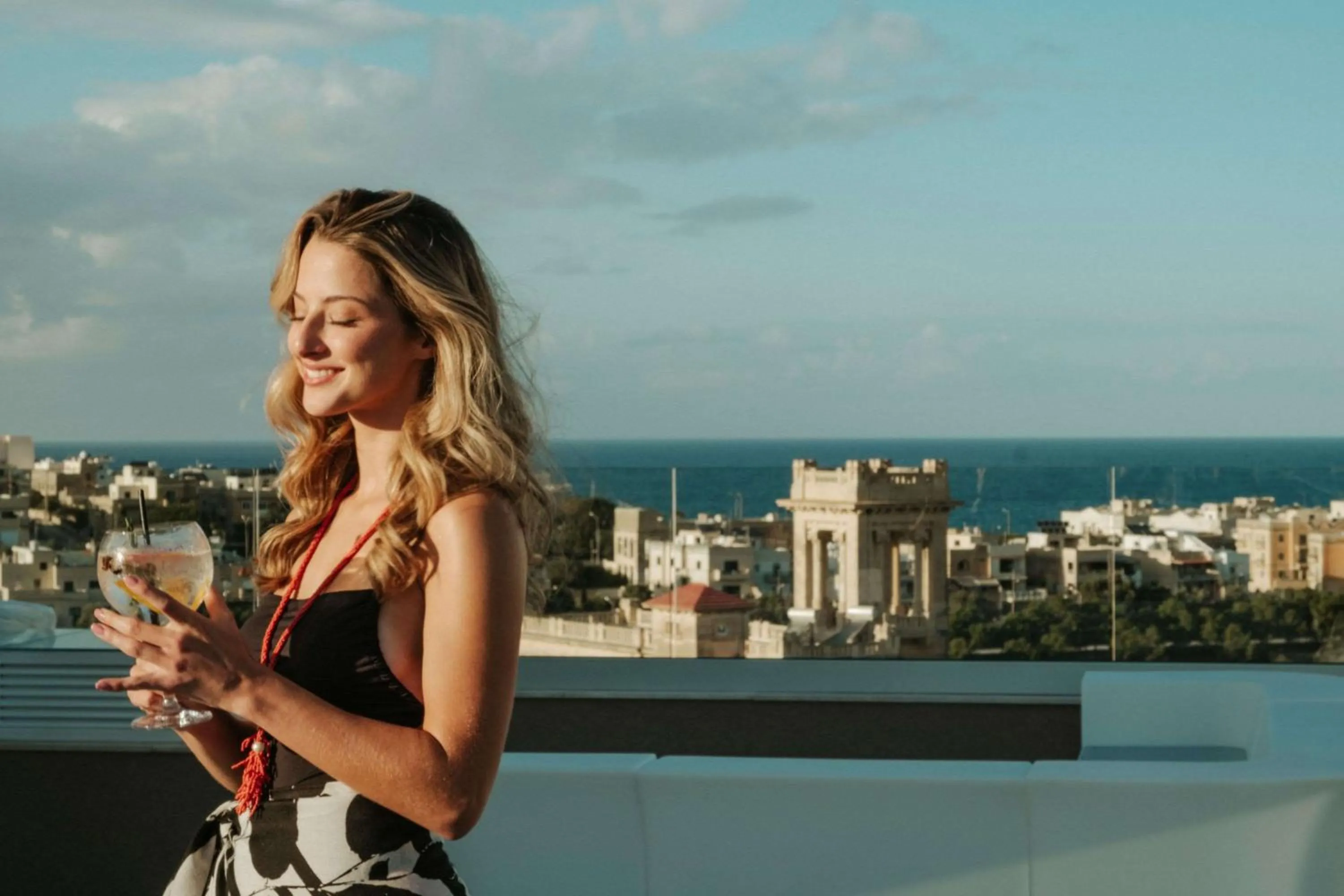 Lounge or bar in Hyatt Centric Malta