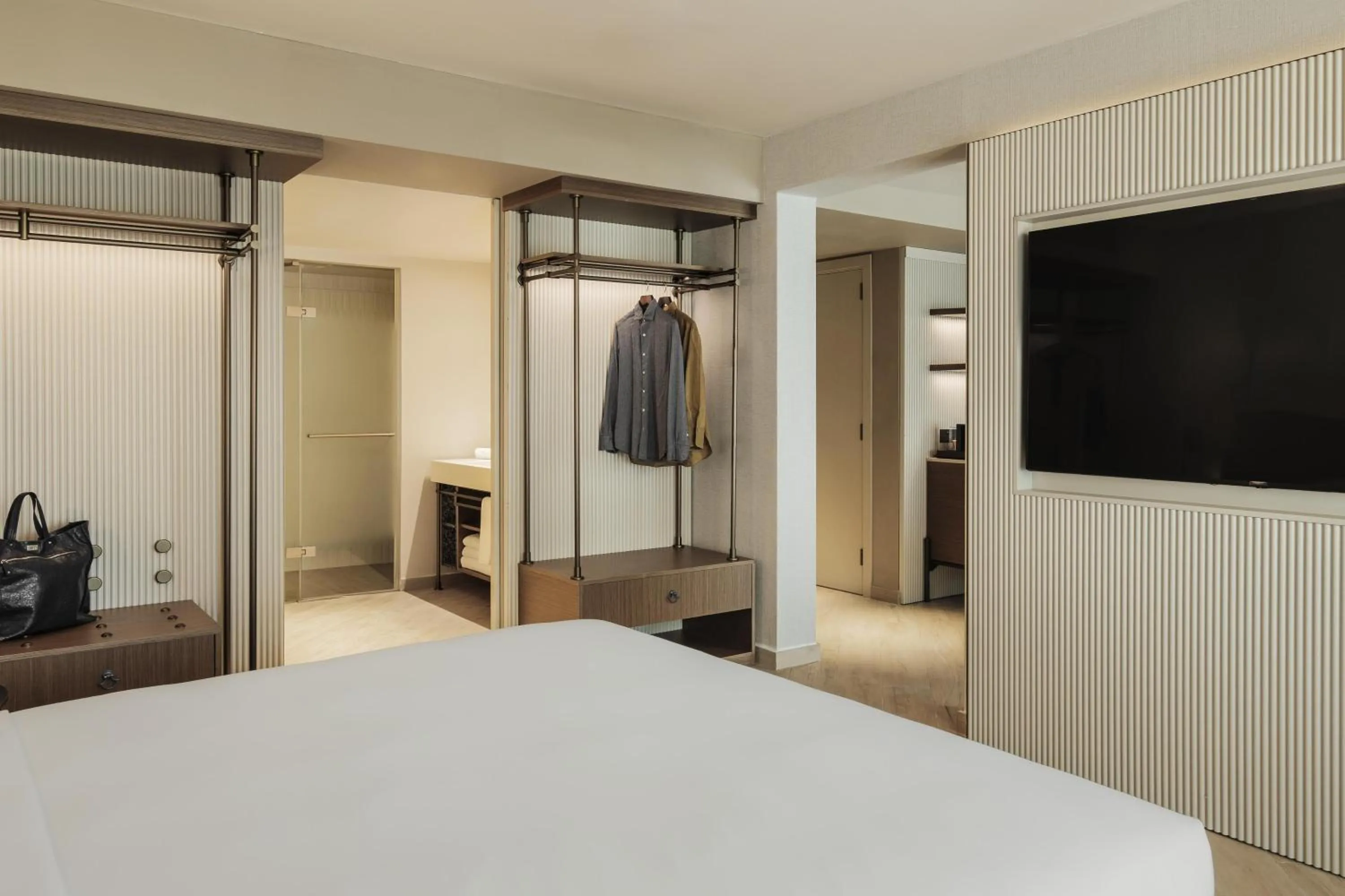 Photo of the whole room, Bed in Hyatt Centric Malta