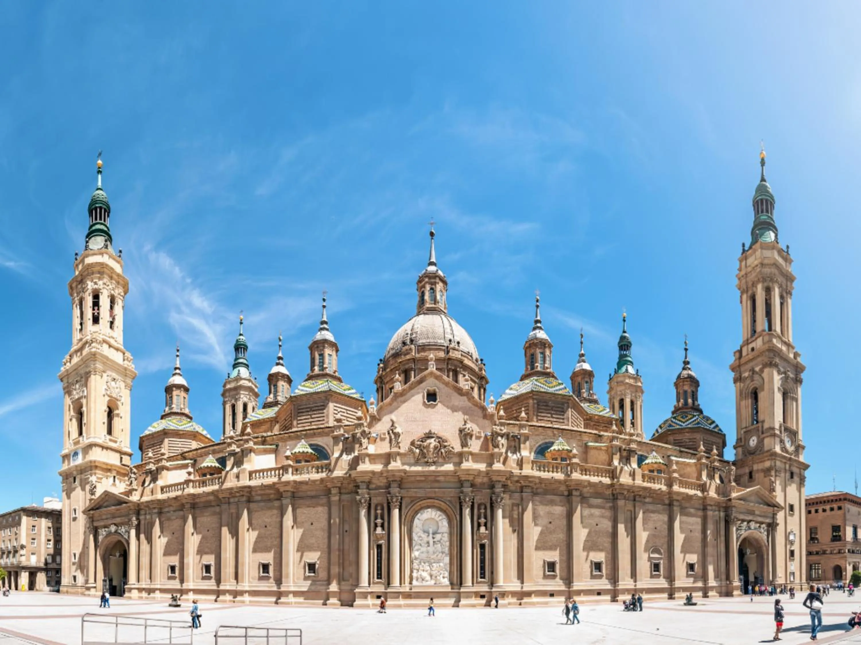 Nearby landmark in Apartamentos Zaragoza Independencia 3000