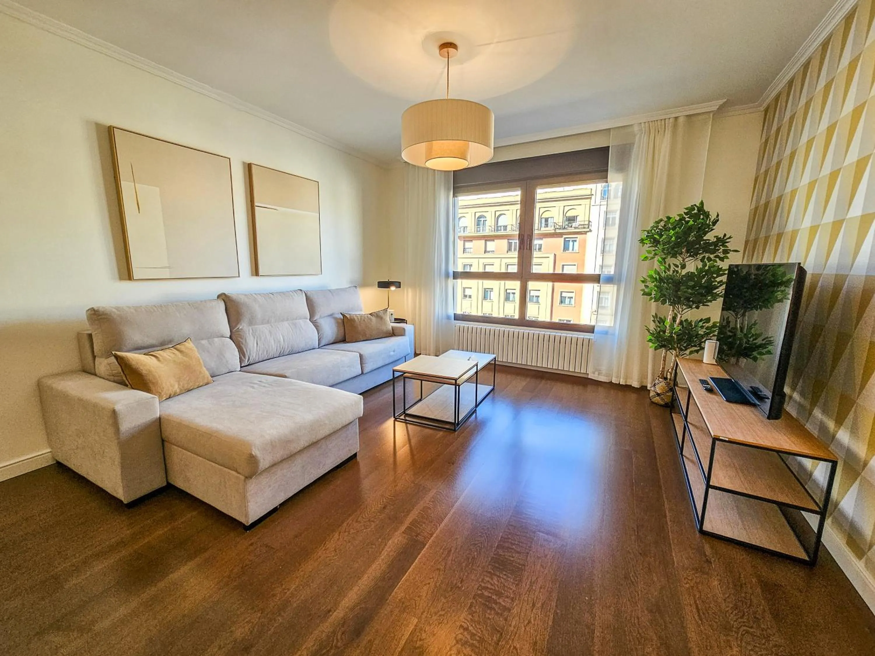 TV and multimedia in Apartamentos Zaragoza Independencia 3000