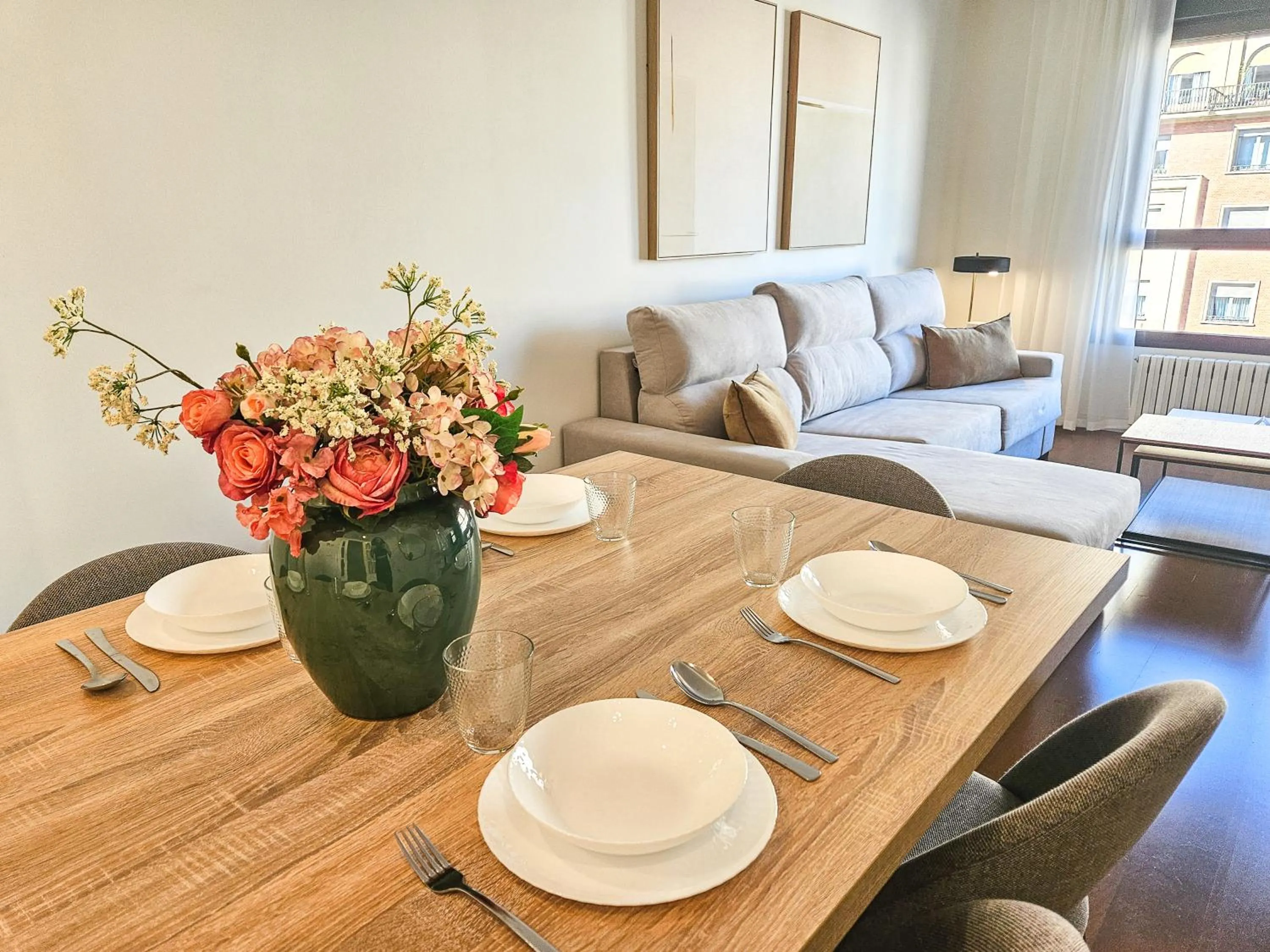 Dining area in Apartamentos Zaragoza Independencia 3000