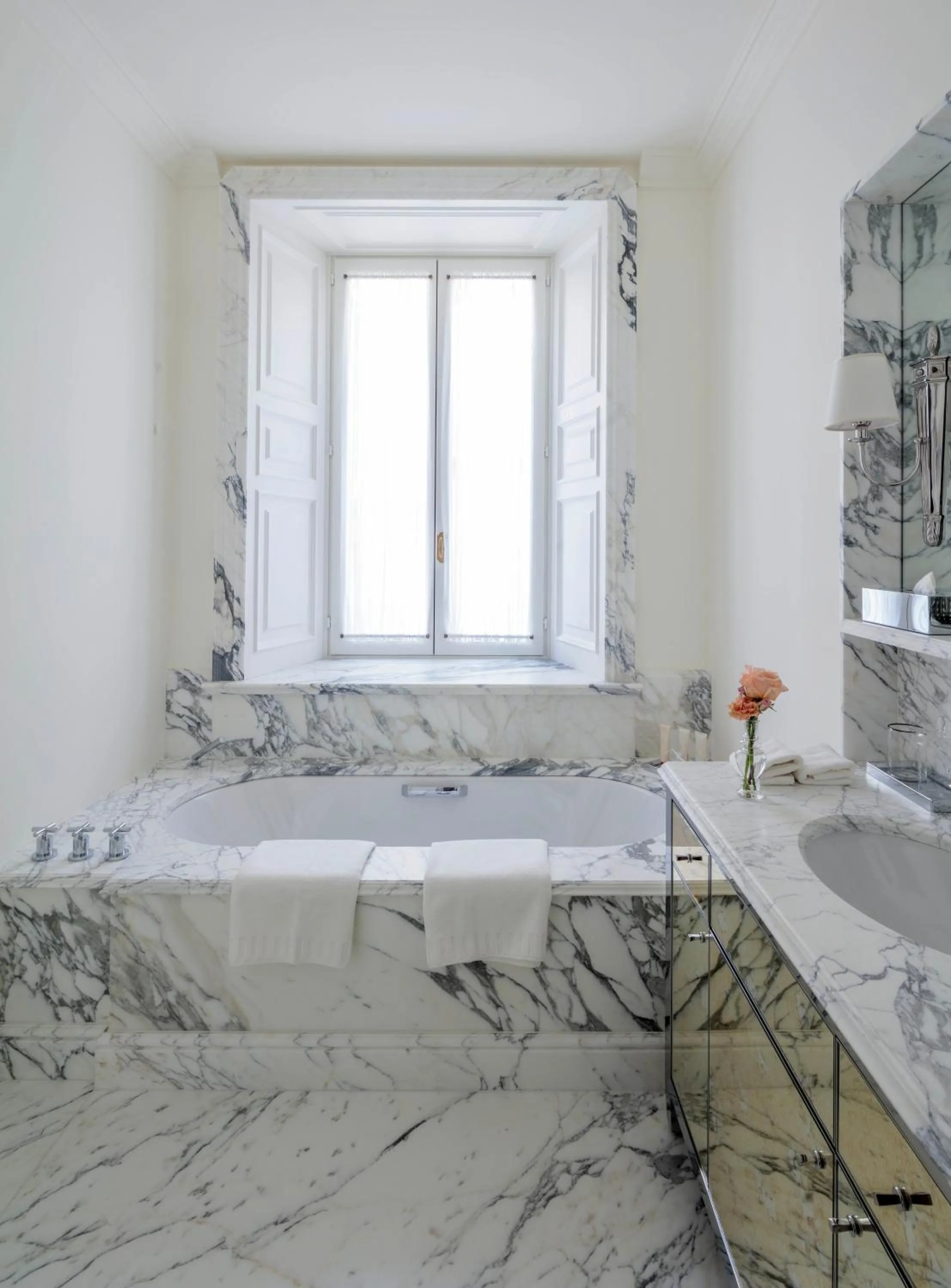 Bathroom in Rocco Forte House Via Manzoni Milan
