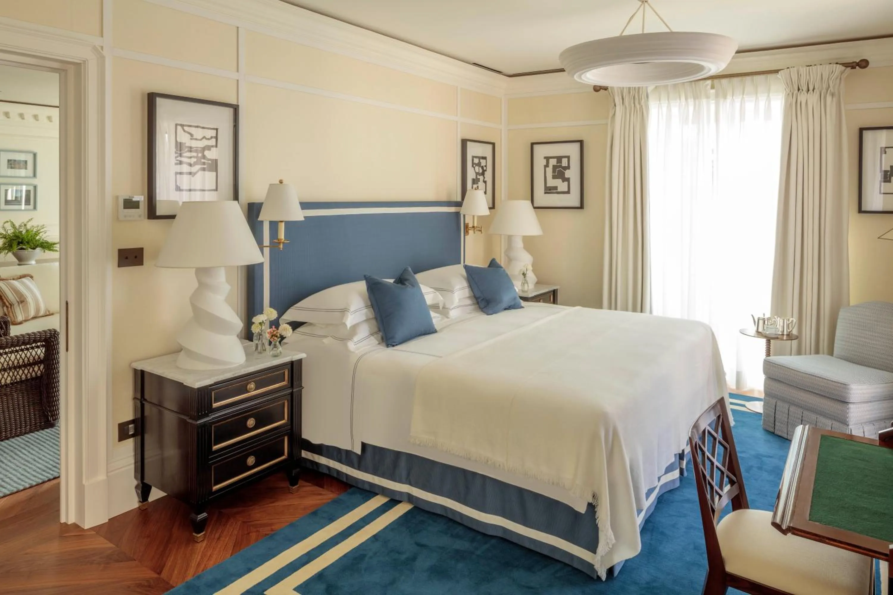 Bed in Rocco Forte House Via Manzoni Milan