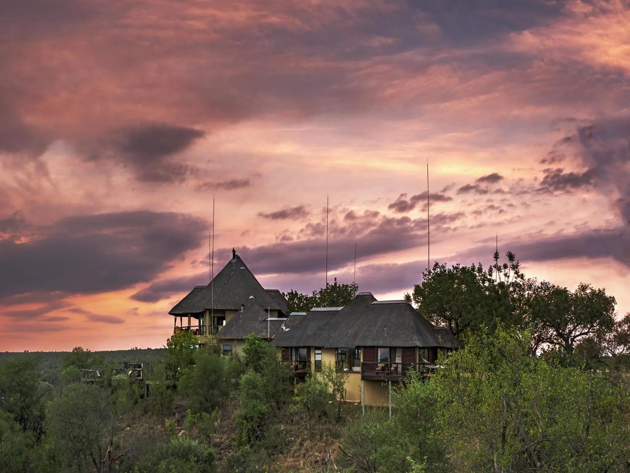 Property building in Makumu Private Game Lodge