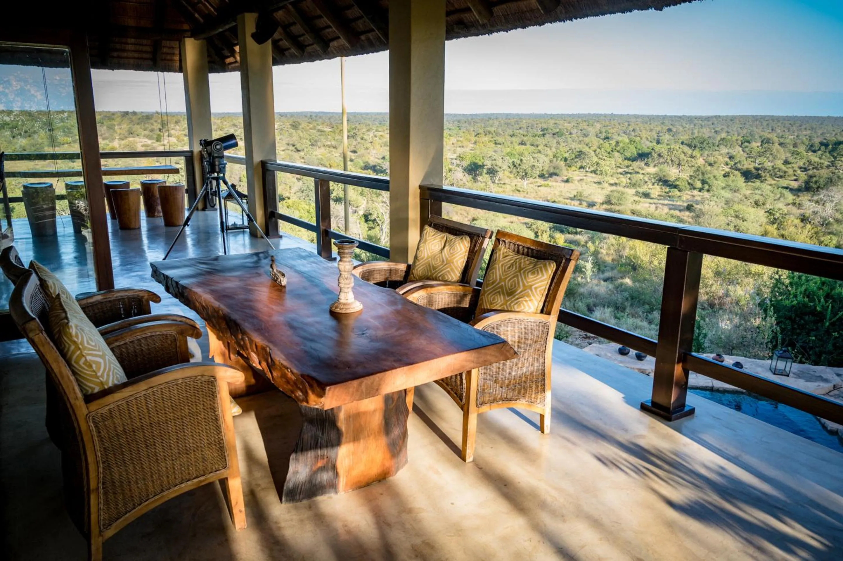 Dining area in Makumu Private Game Lodge