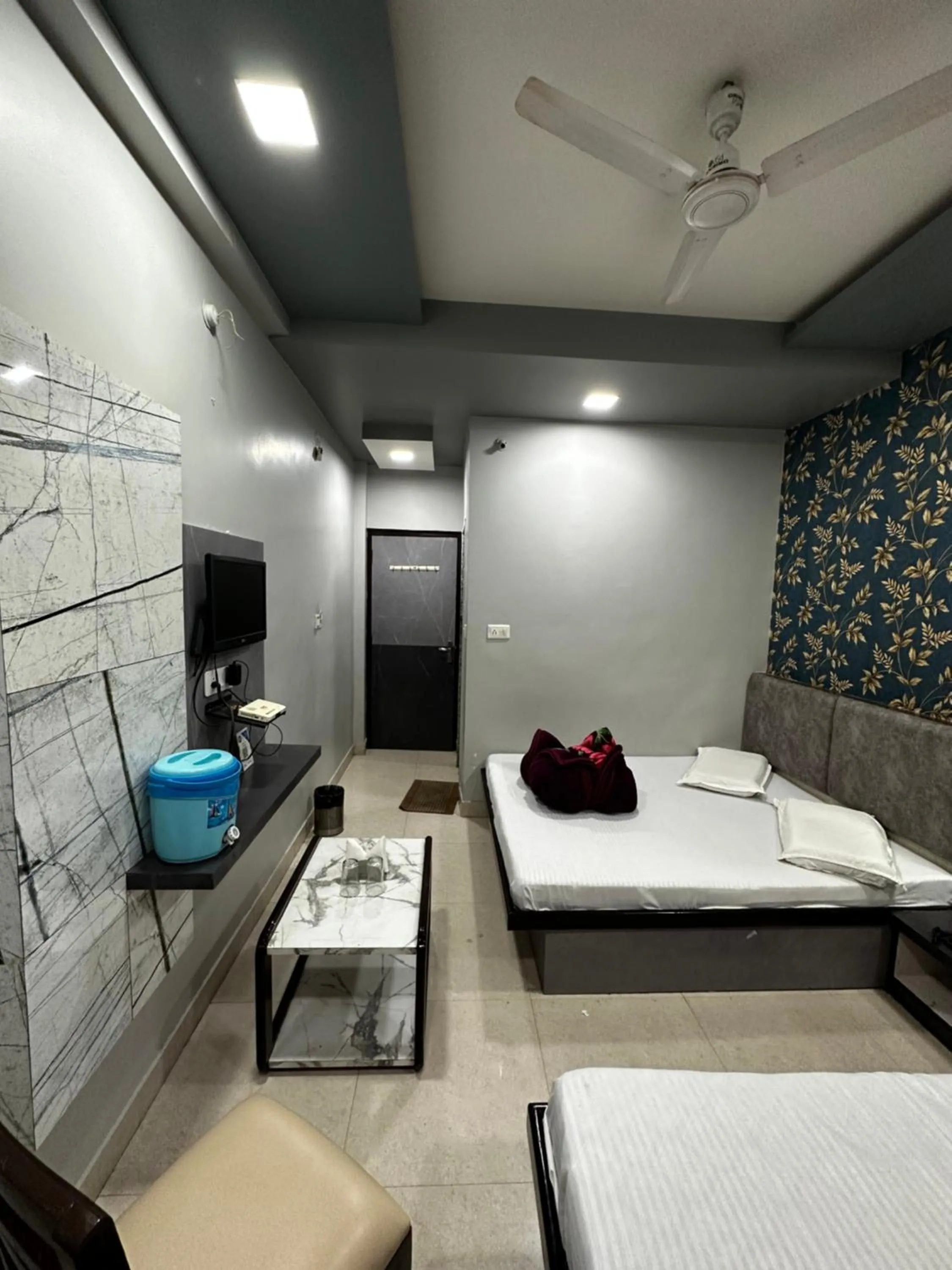 Bed in Hotel Mittal Inn