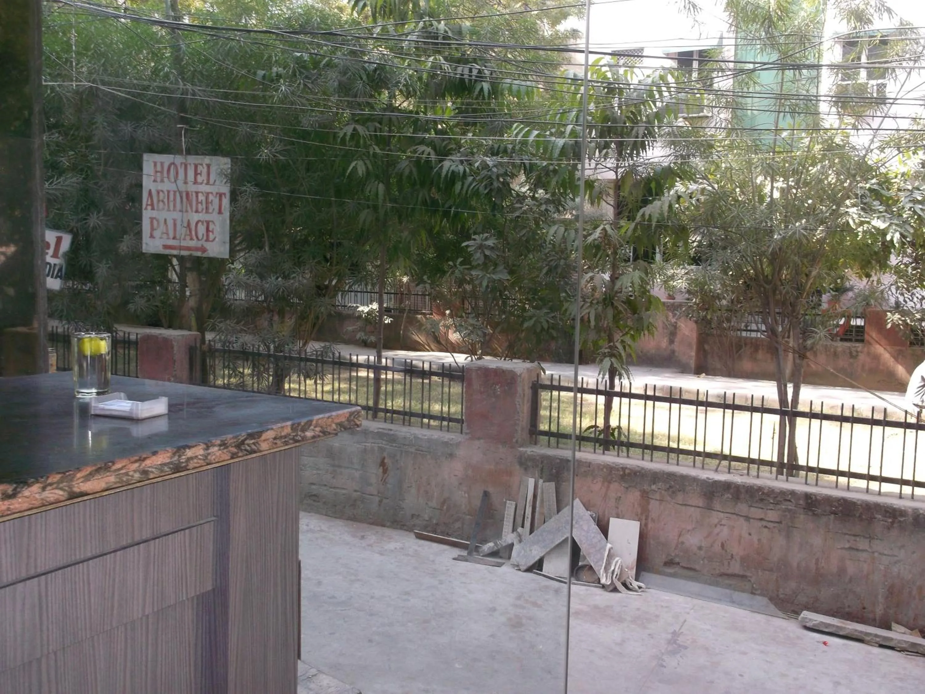 Garden in Hotel Abhineet Palace