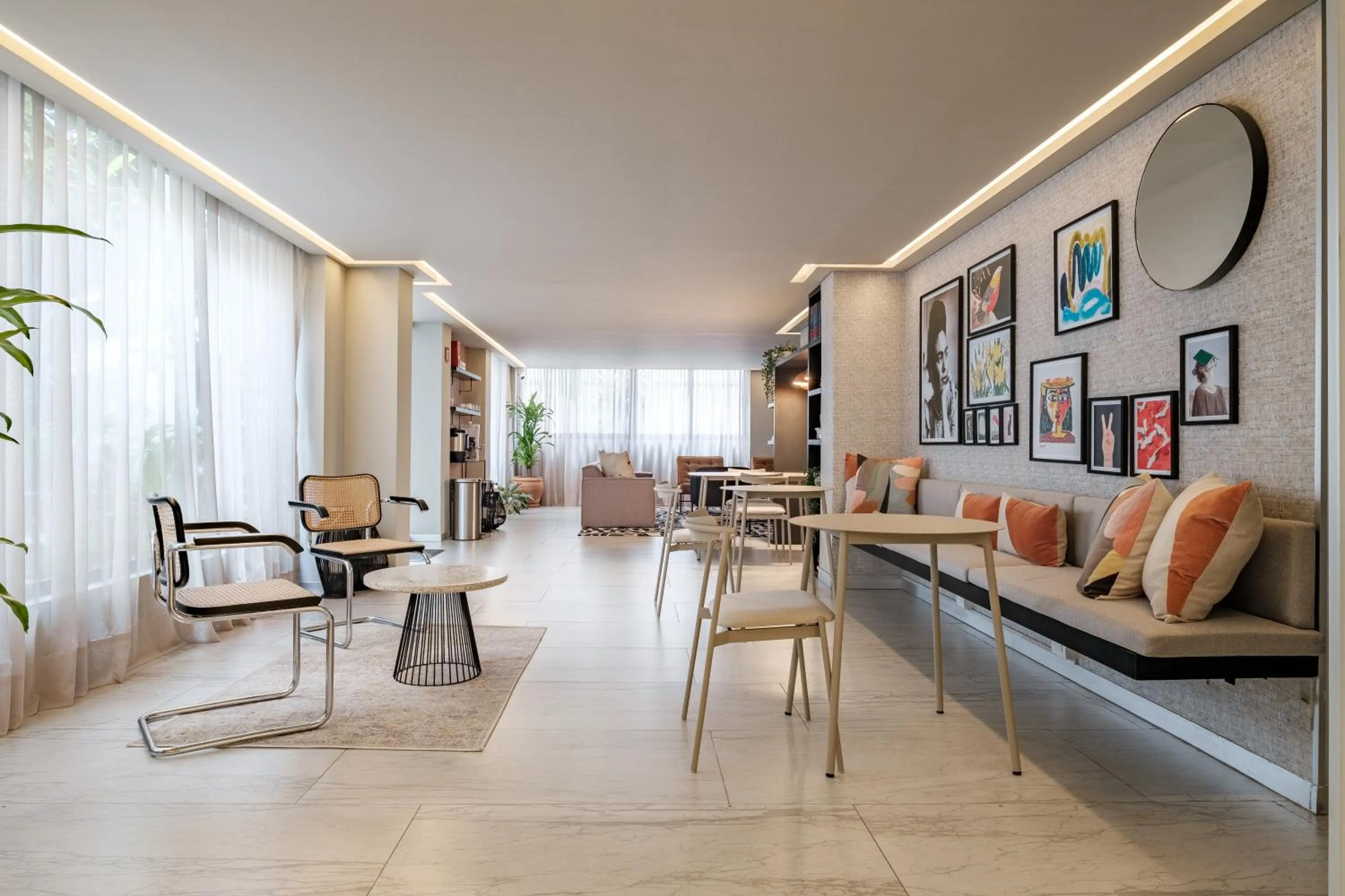 Living room in District Polanco by Lumina