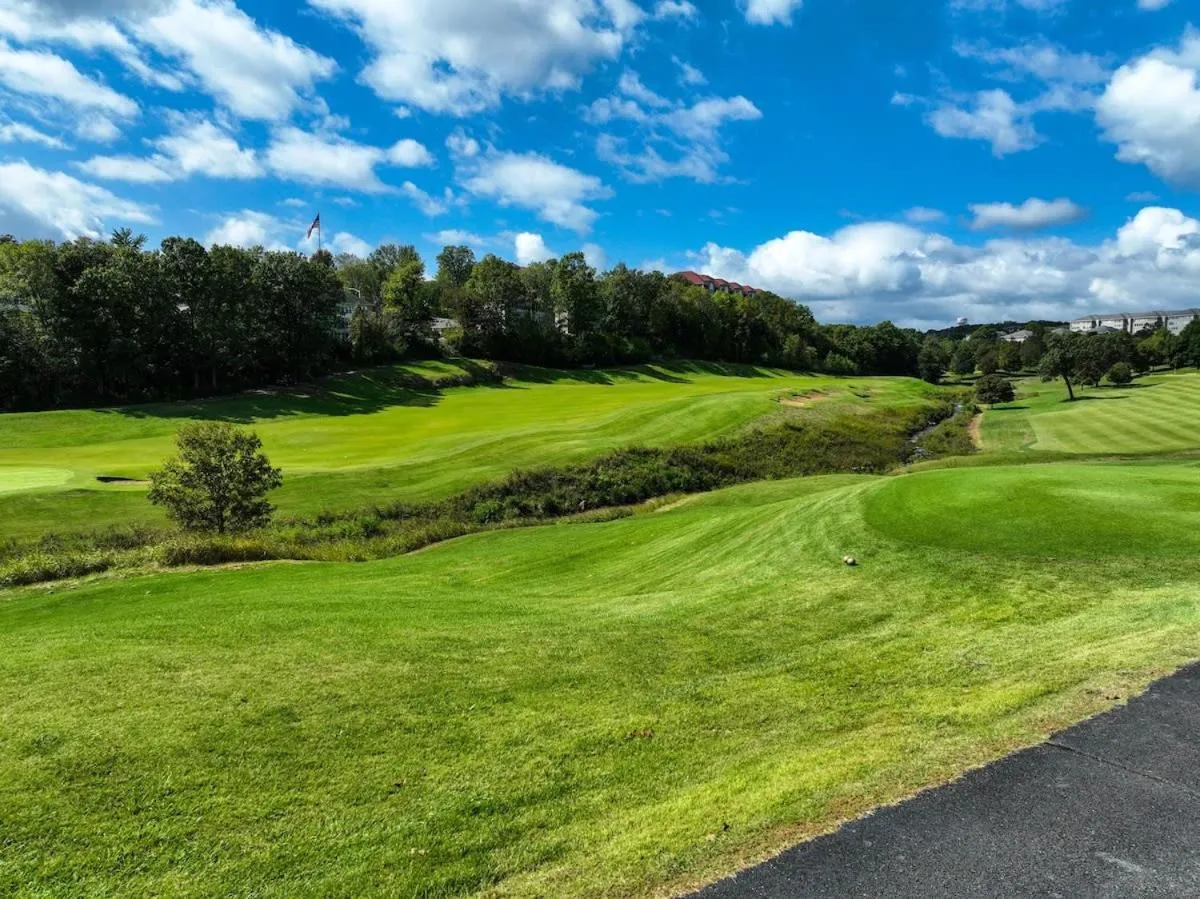 Little House on the Fairway- Luxury Golf Condo