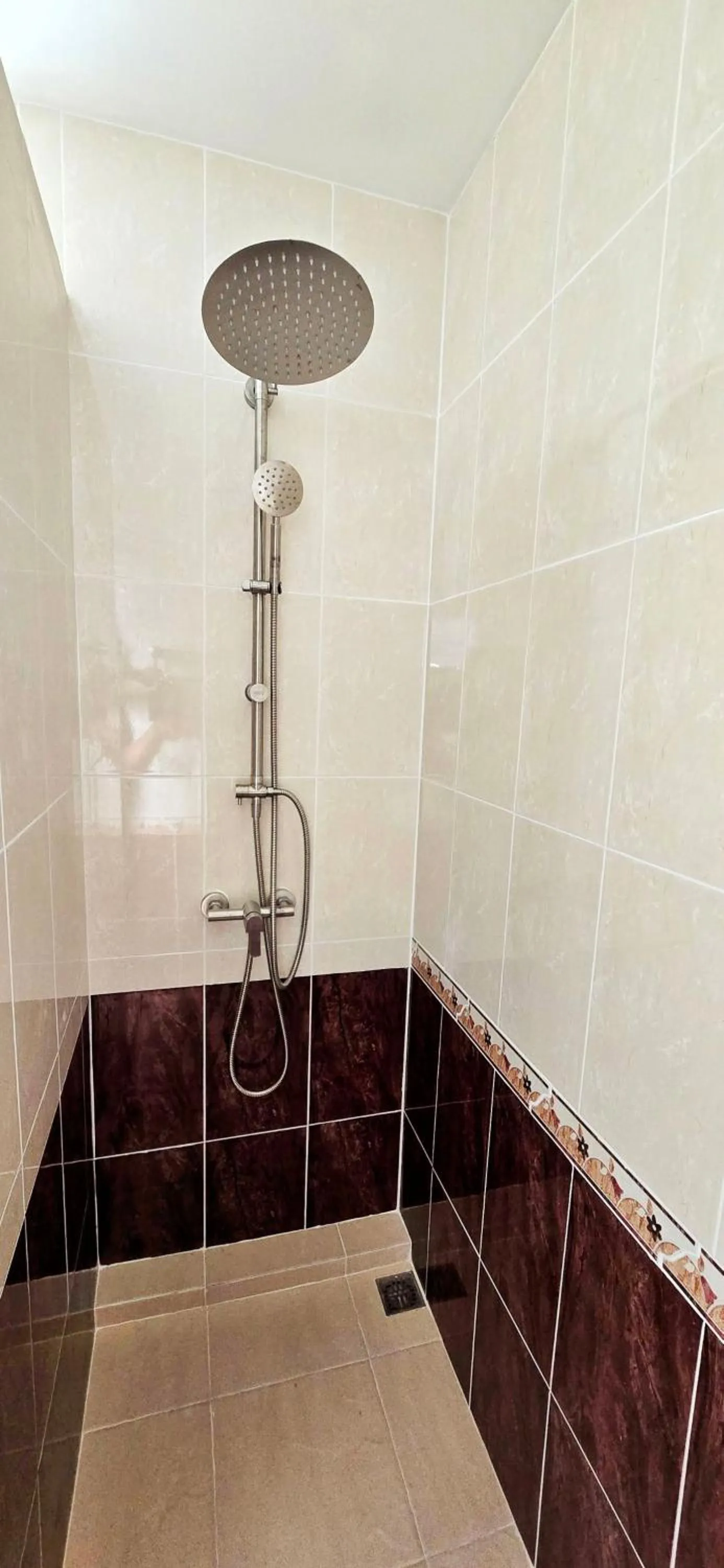 Shower in Tiny Island Lake Lodge