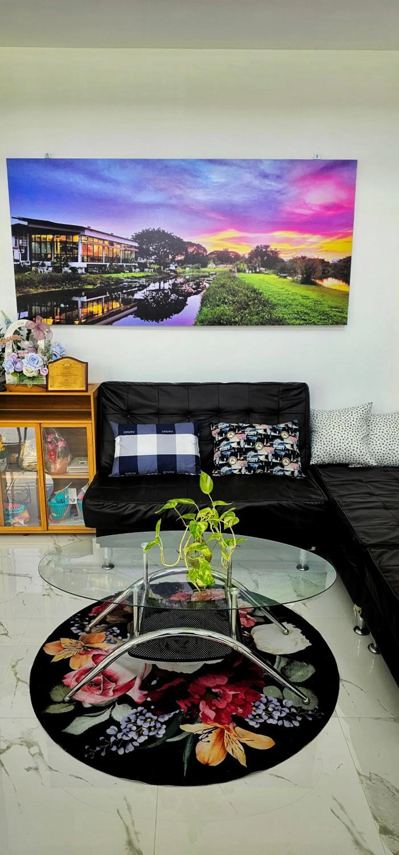 Living room in Tiny Island Lake Lodge