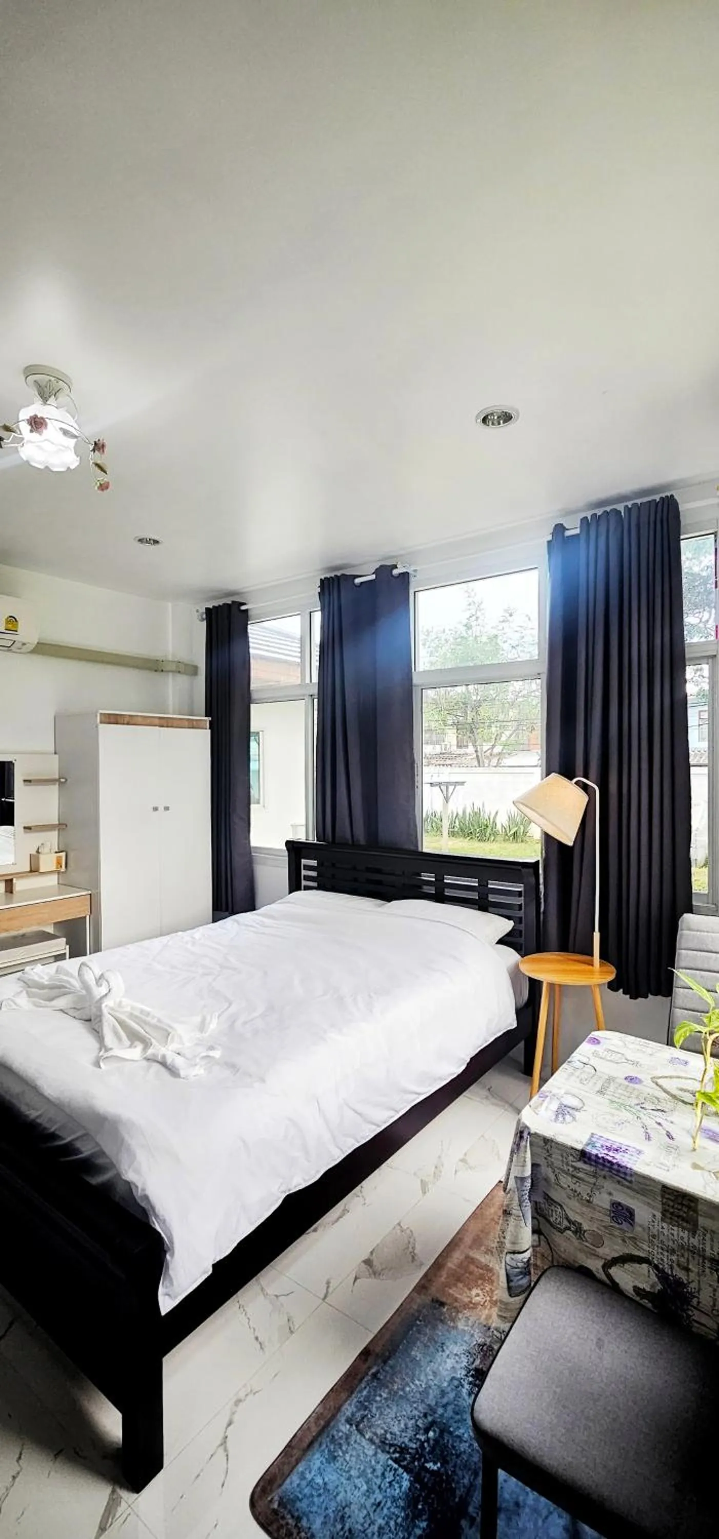 Bed in Tiny Island Lake Lodge