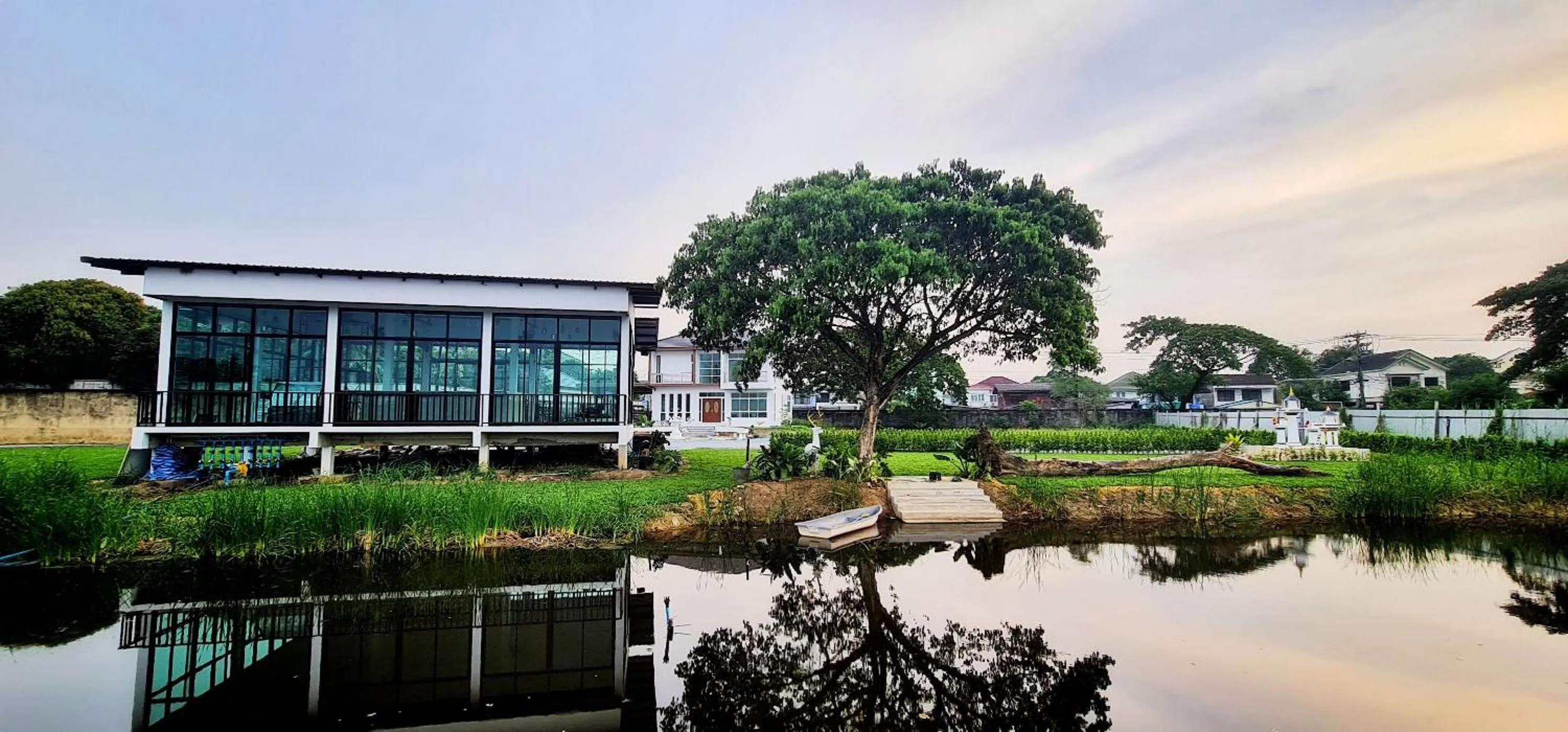 Garden in Tiny Island Lake Lodge
