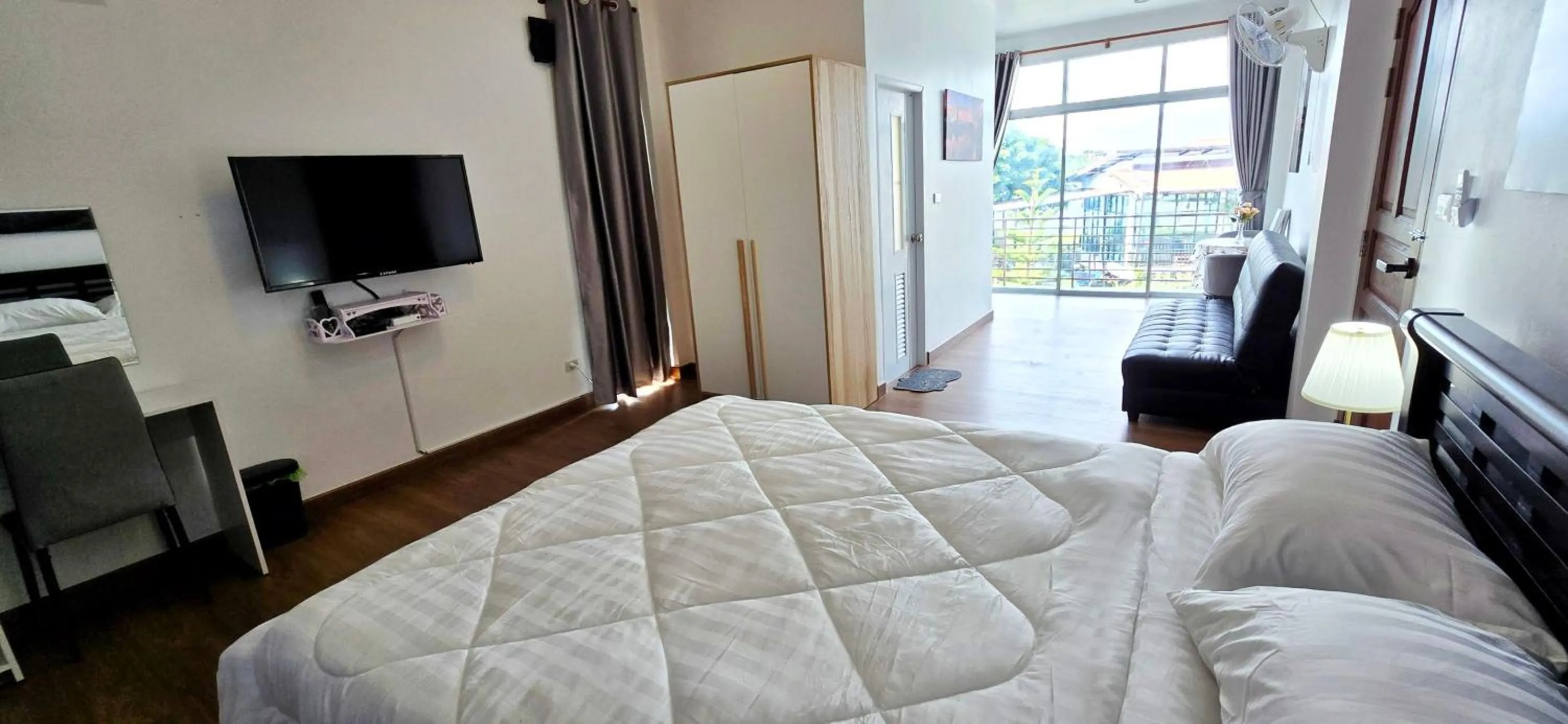 Bed in Tiny Island Lake Lodge