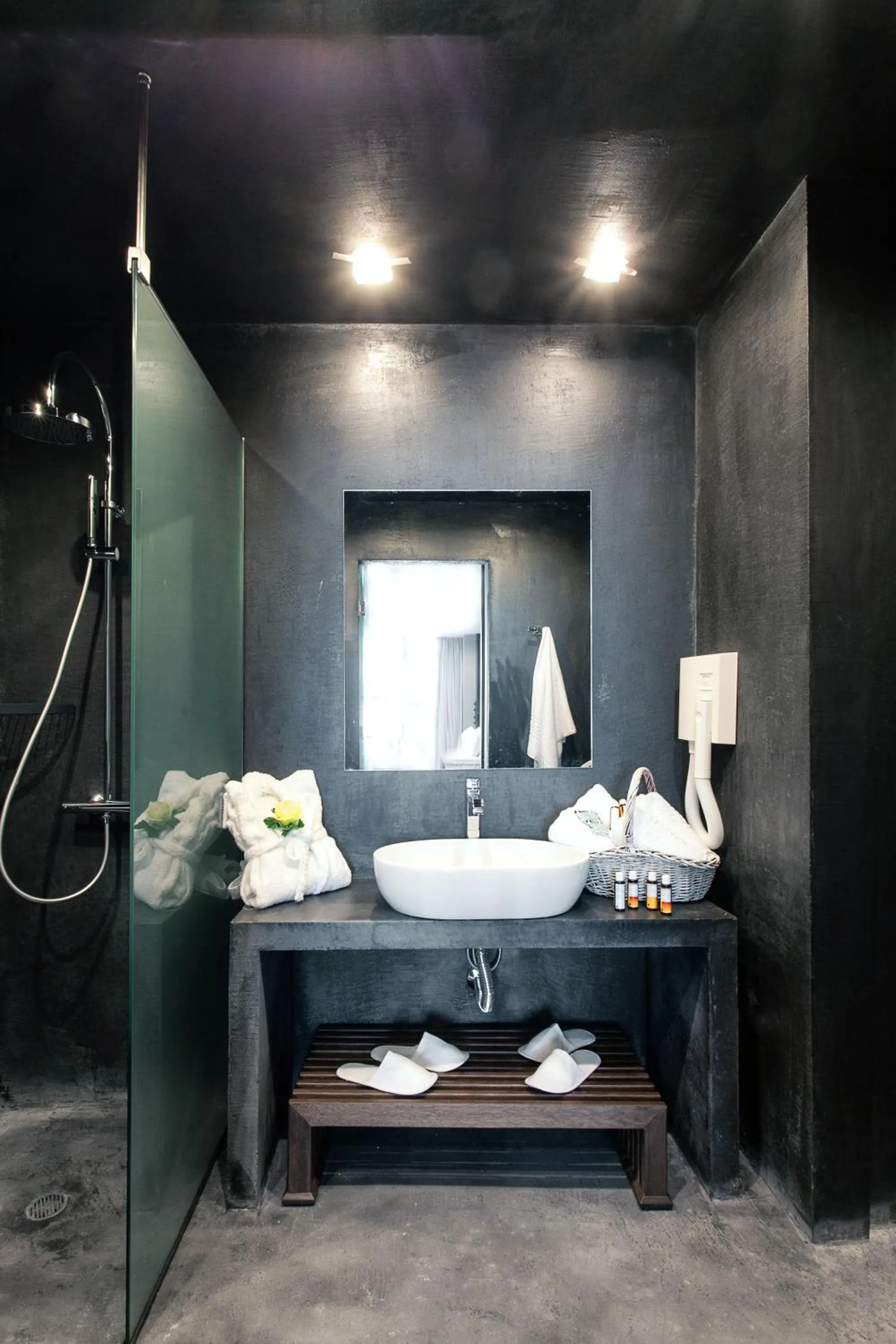 Bathroom in Diamond Suites, Philian Hotels and Resorts