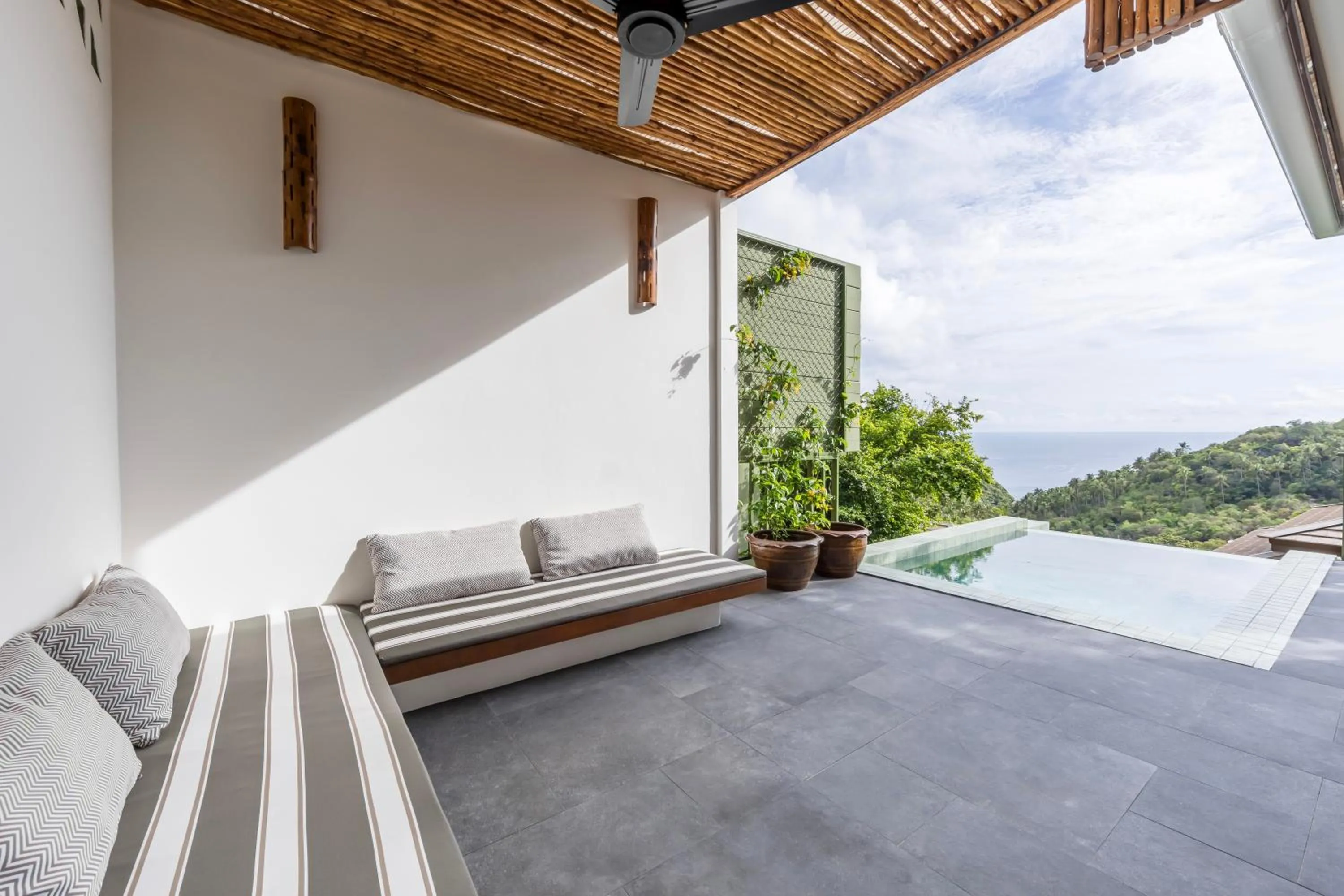 Swimming pool in Mae Ya Resort