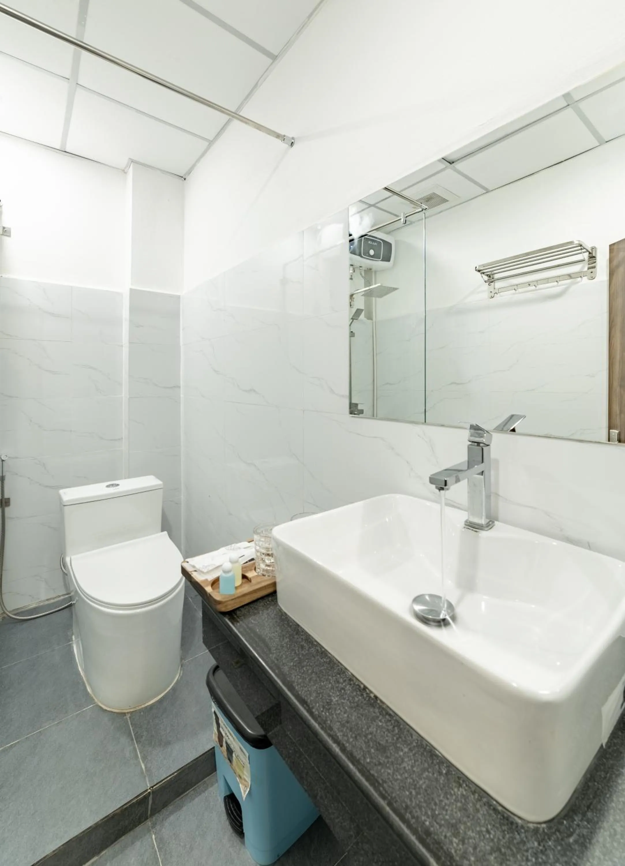 Shower in Peaceful Hotel