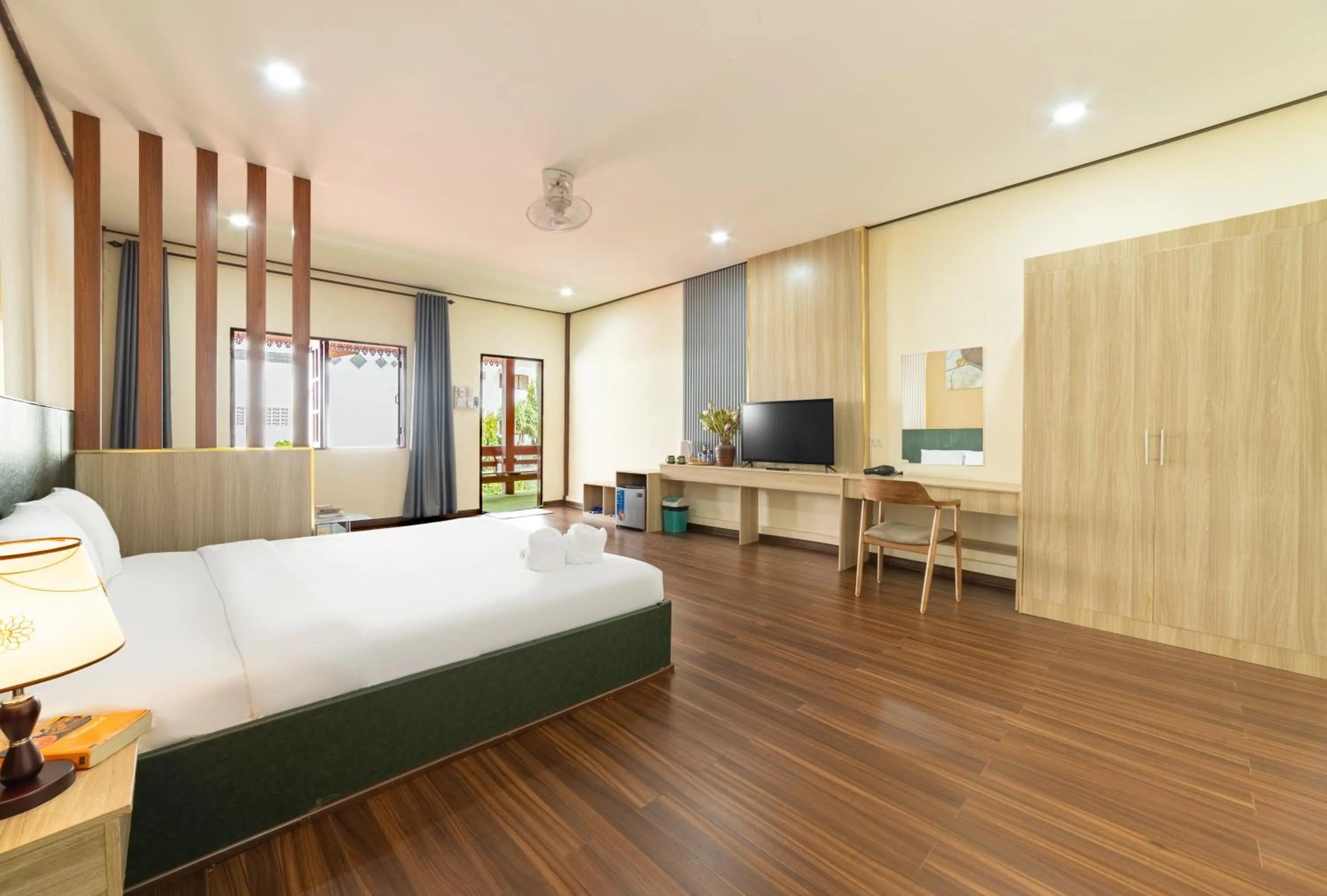 furniture, Bed in Peaceful Hotel