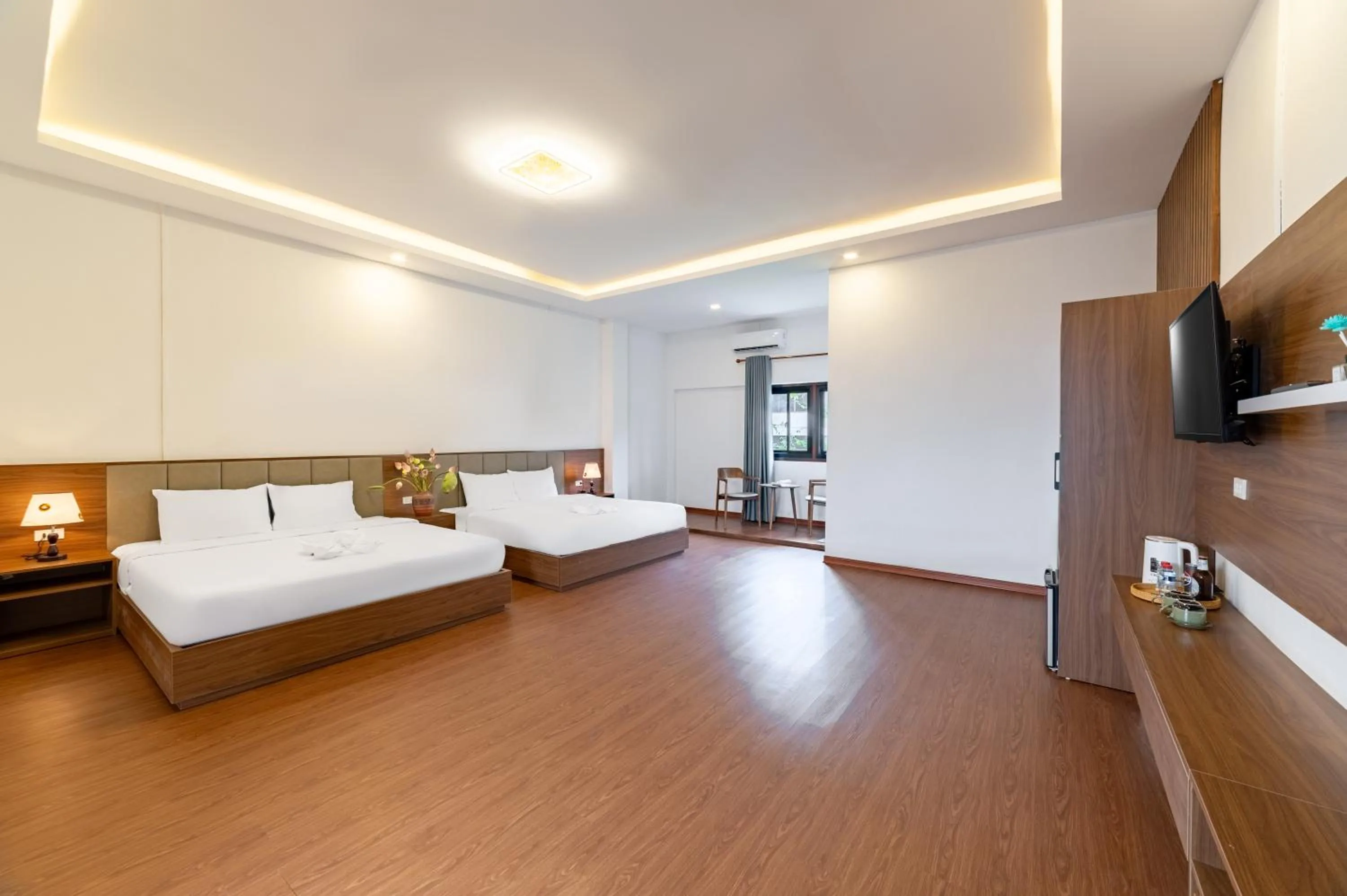 furniture, Bed in Peaceful Hotel