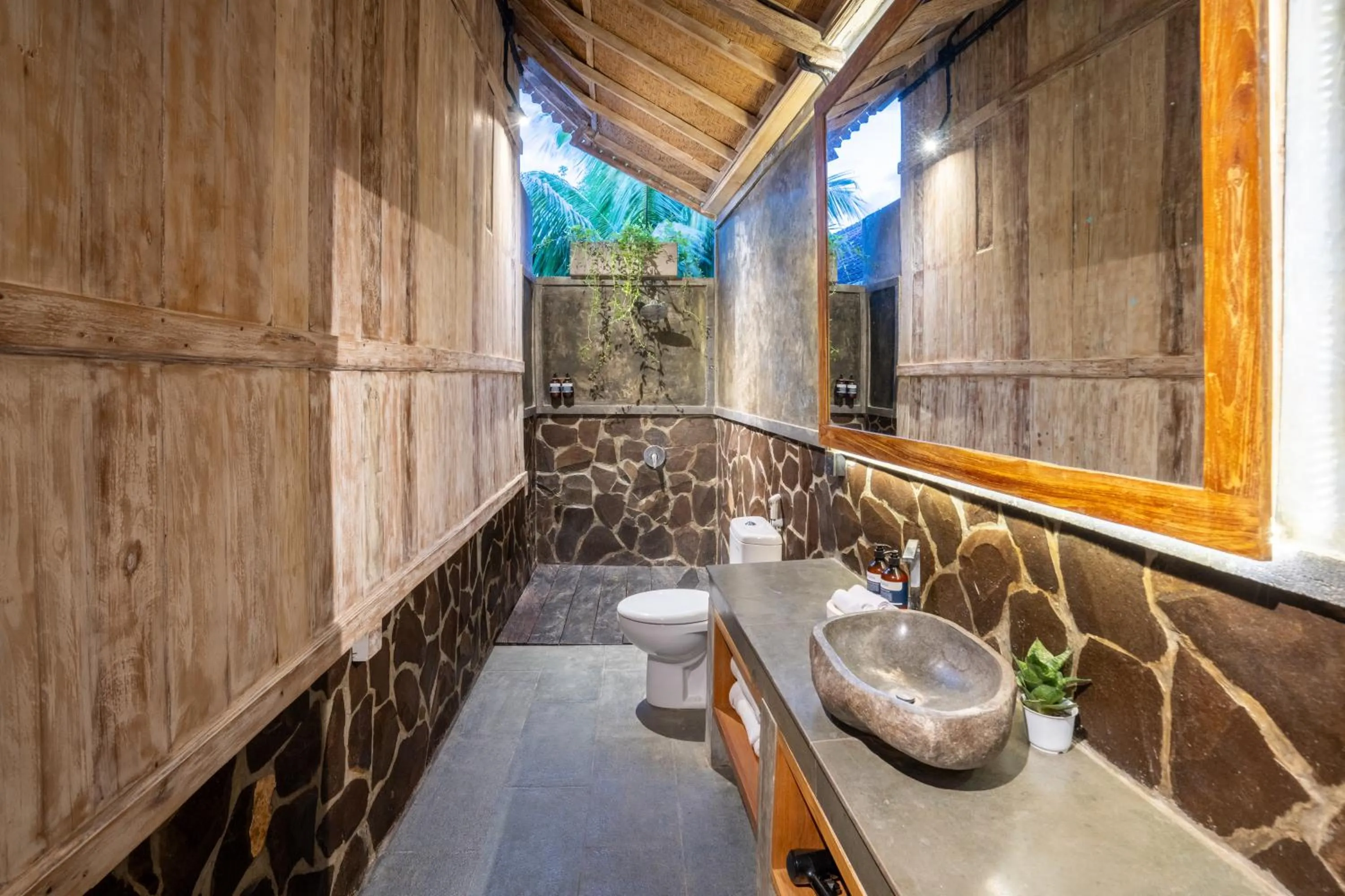 Bathroom in Meraki Luxury Villa