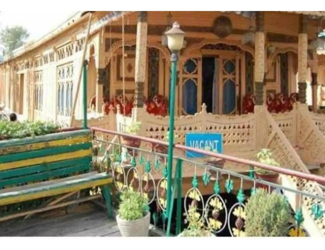 Property building in Taj Palace Houseboat, Srinagar