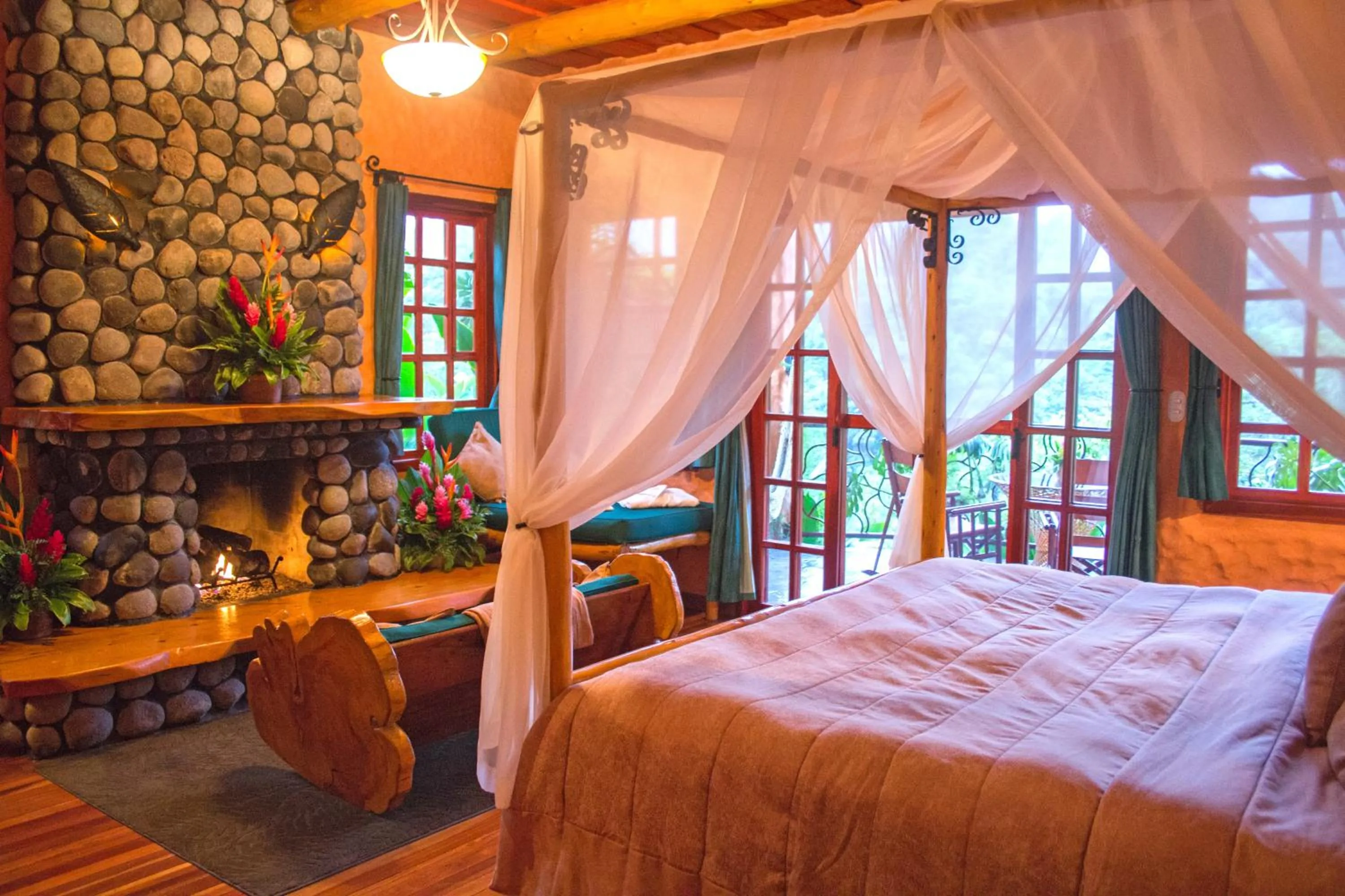 Day, Bed in Peace Lodge